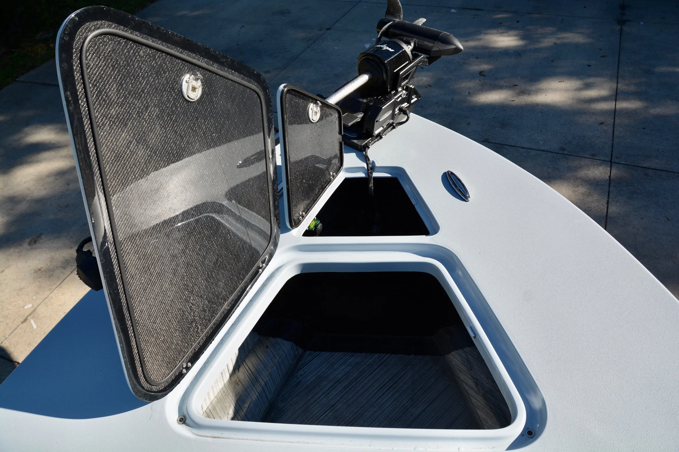 FWD-StorageAnchor-Hatch-w-Exposed-Carbon-Lids.jpg.jpeg
