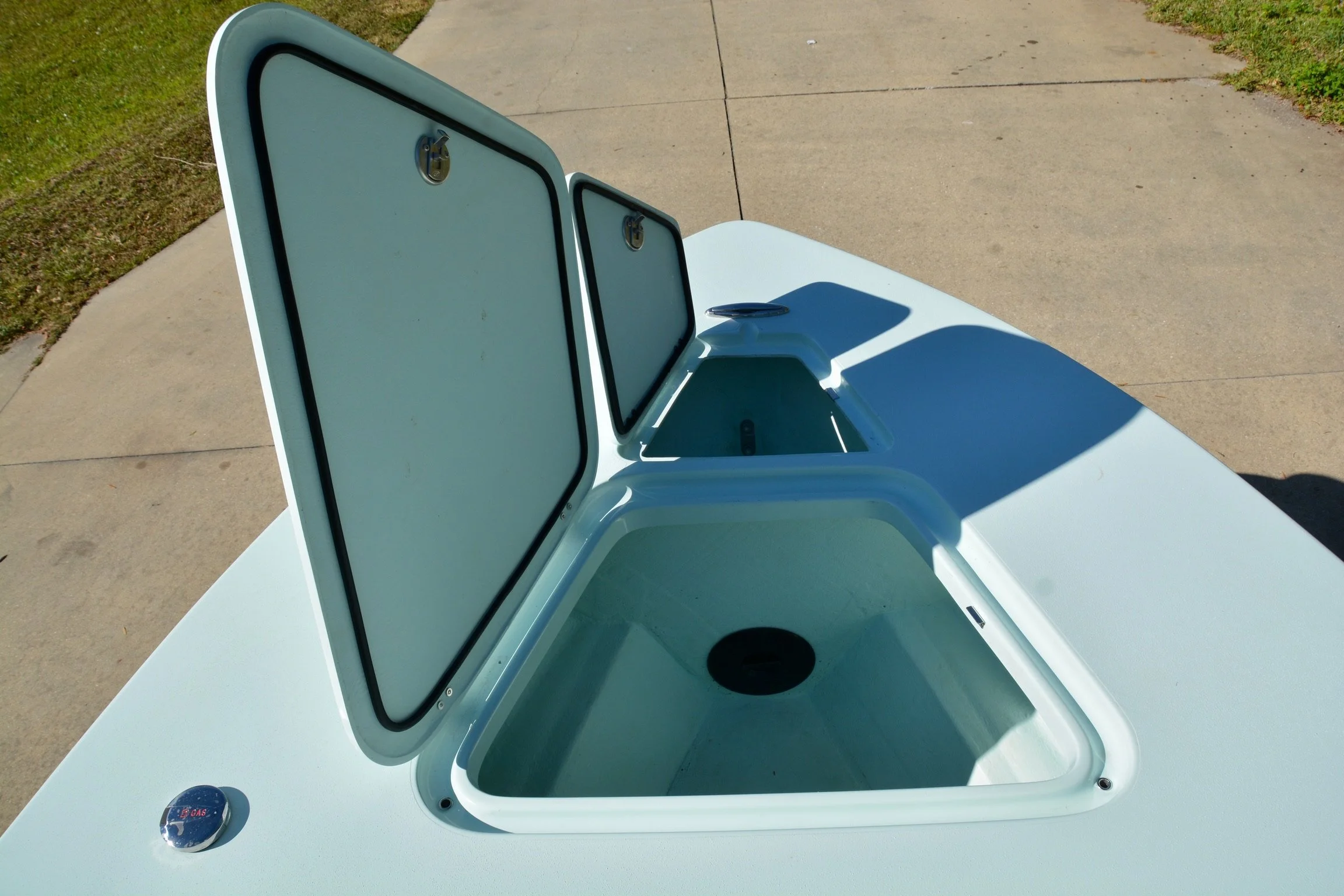FWD-Storage-Anchor-Hatch.jpg.jpeg