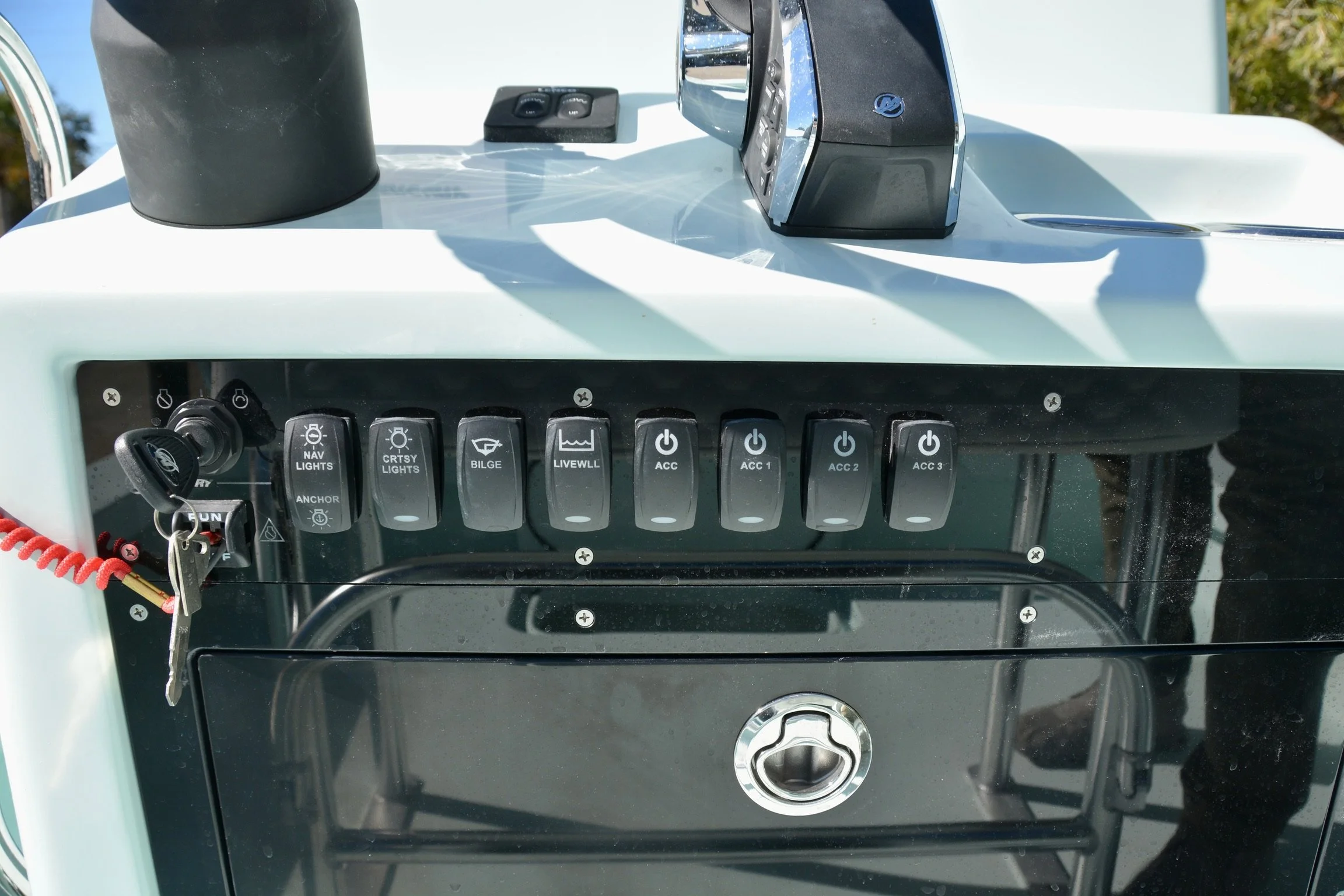 Acrylic-Switch-Panel-With-Integrated-Key-Switch-and-Kill-Switch-for-Mercury.jpg.jpeg