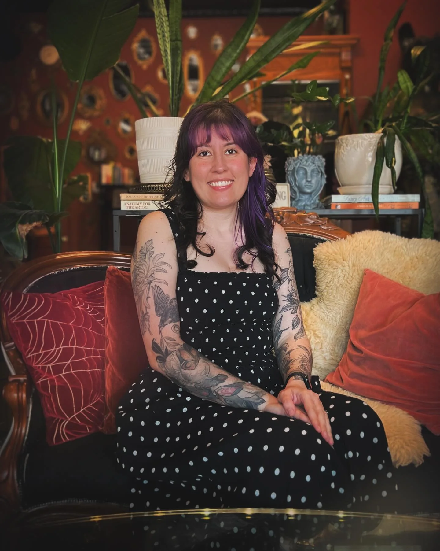 💘New Artist Alert💘
​
We are pleased to welcome @summerbee_tattoo (she/her) to the Nostalgia Tattoo team beginning this May. Summer has a diverse background in crafts and ceramics, which she has skillfully integrated into her tattooing over the past