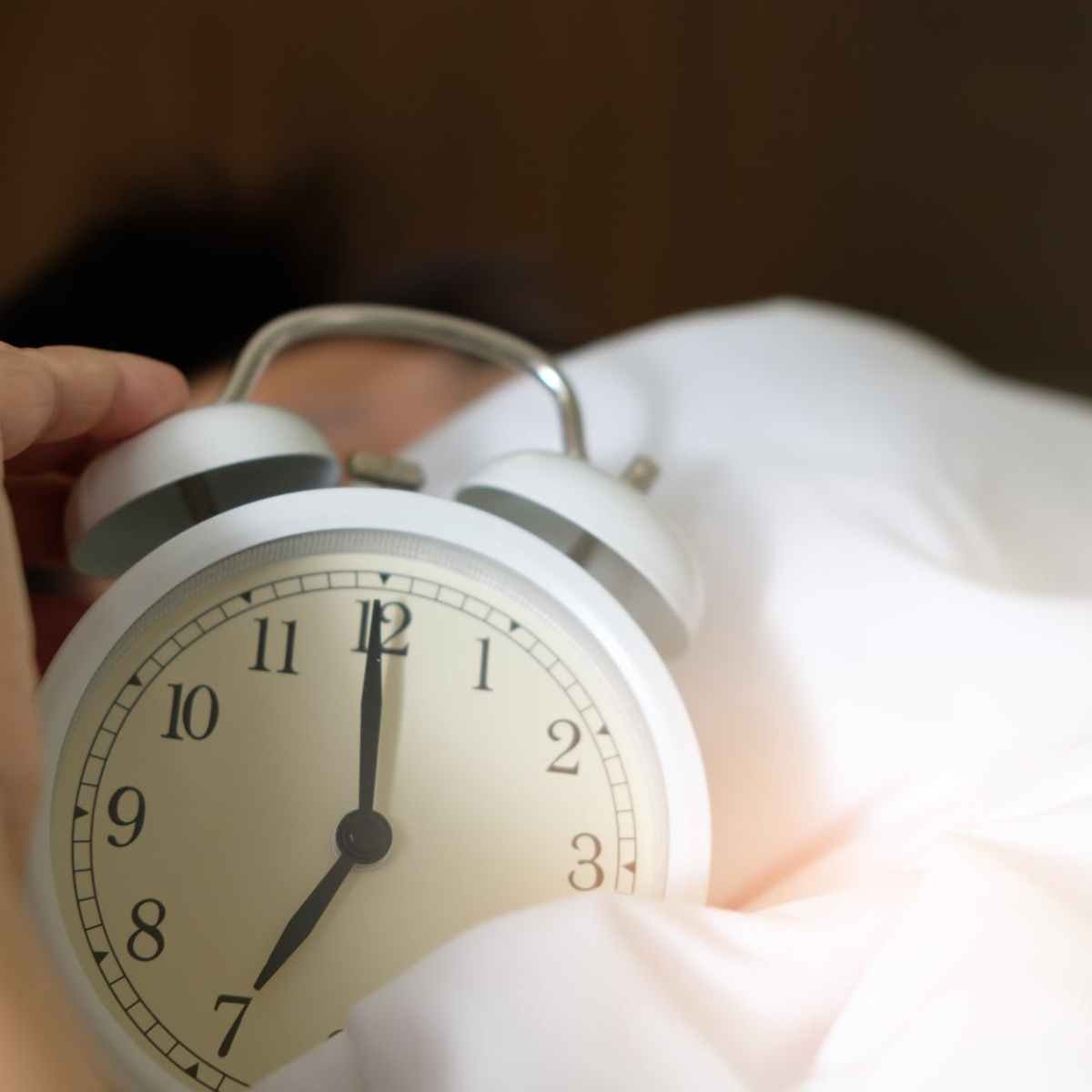 How to Improve Your Sleep Routine to Wake Up with Energy