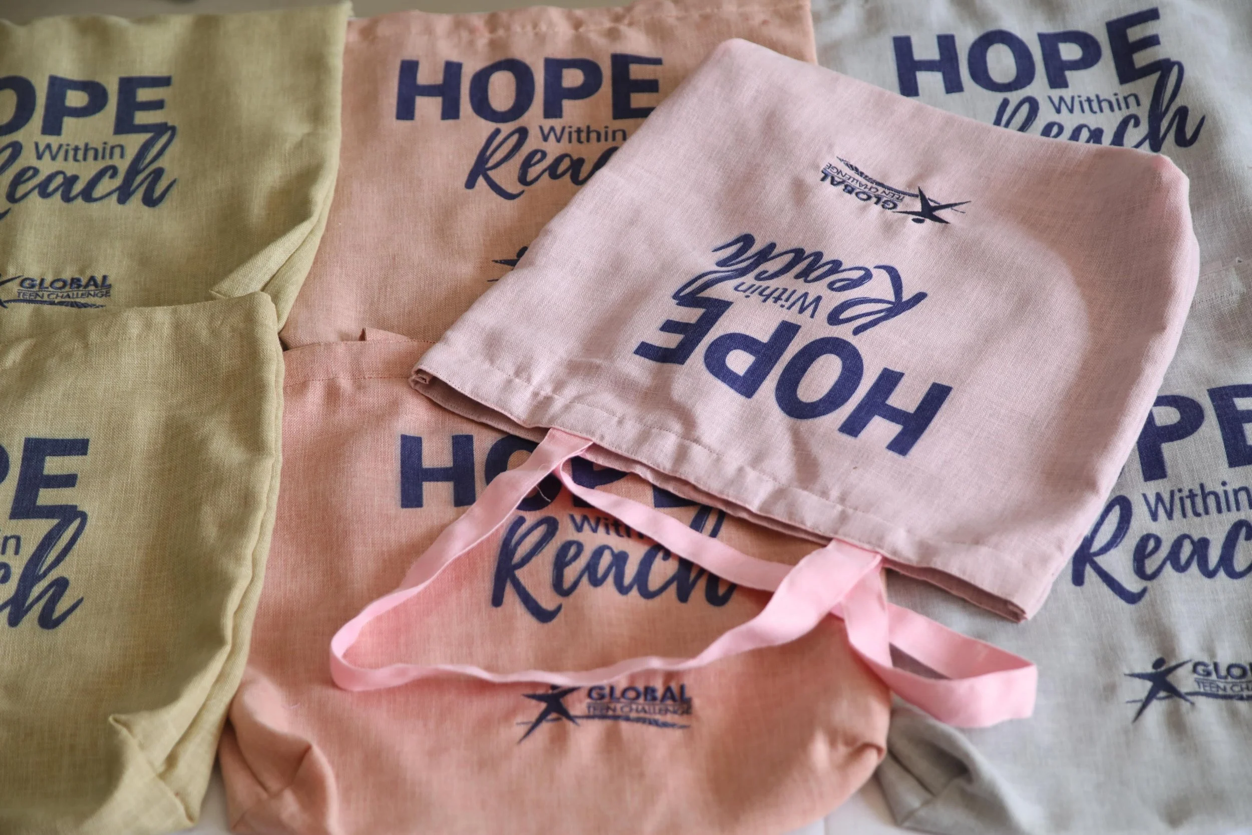 HOPEWITHINREACH
&ldquo;This collaboration with Global Teen Challenge was so fun &amp; truly meaningful &ldquo;🤍✨
 Grateful to create,
share our creativity, 
and send handmade gifts with love 💫

@globalteenchallenge 
#Blessed#Grateful
#Handmadegifts