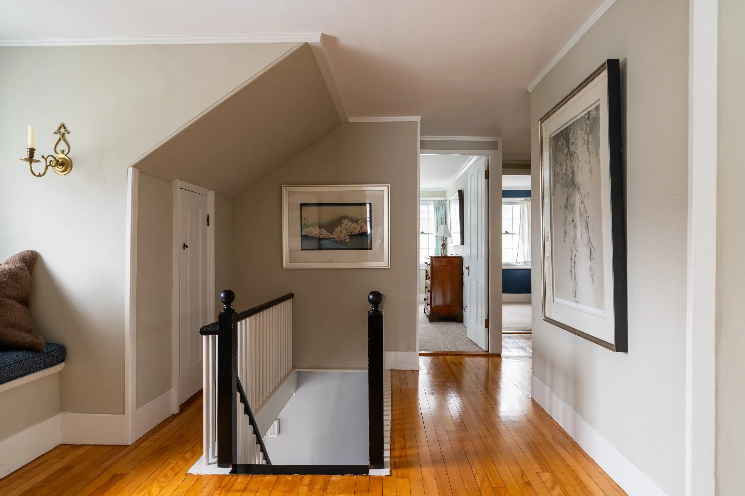 Three Sisters House-8.jpg