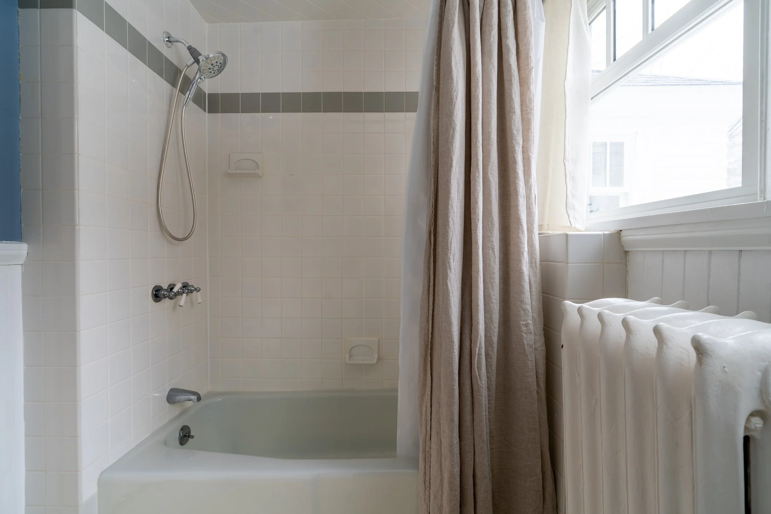 Three Sisters House-11.jpg