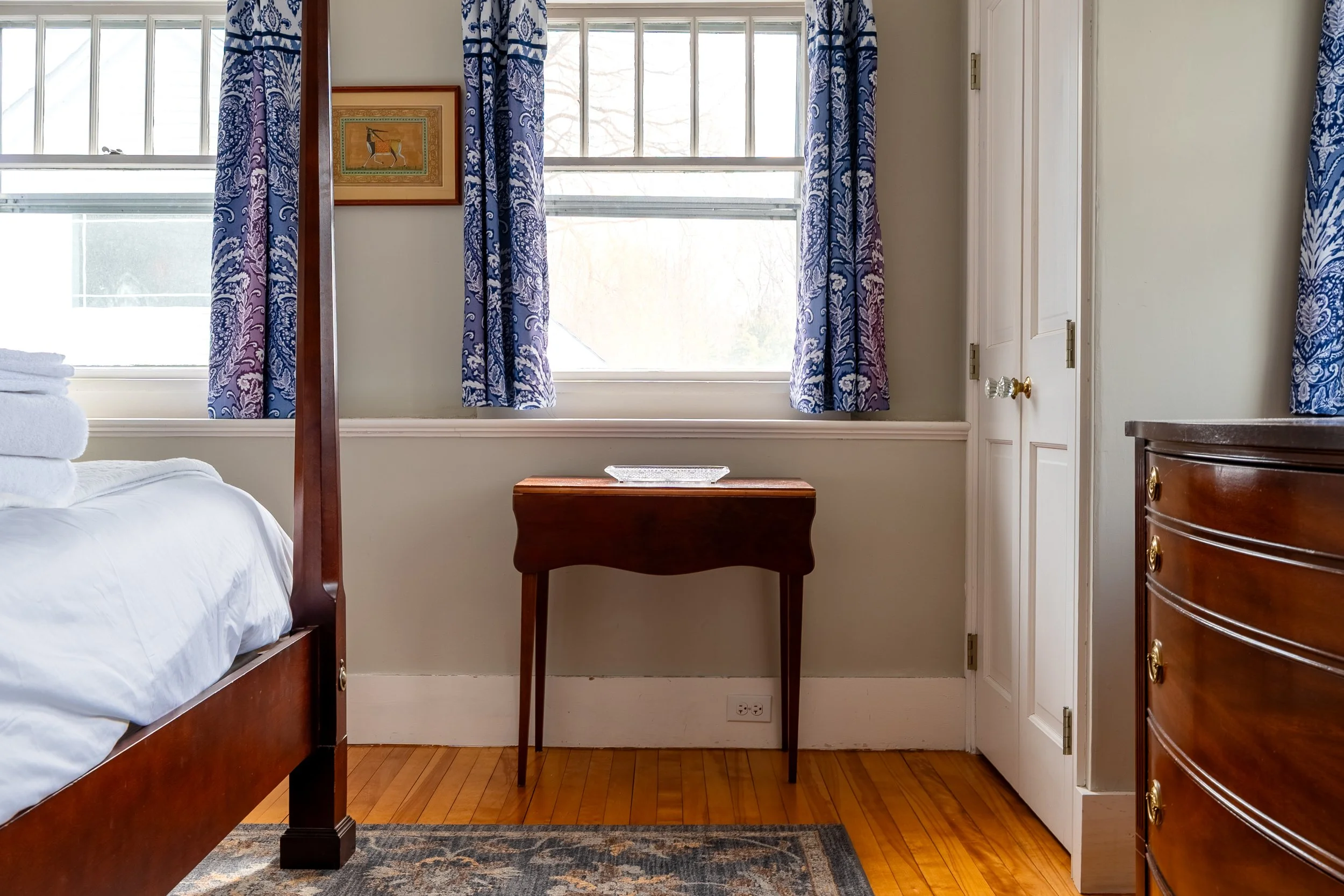 Three Sisters House-107.jpg