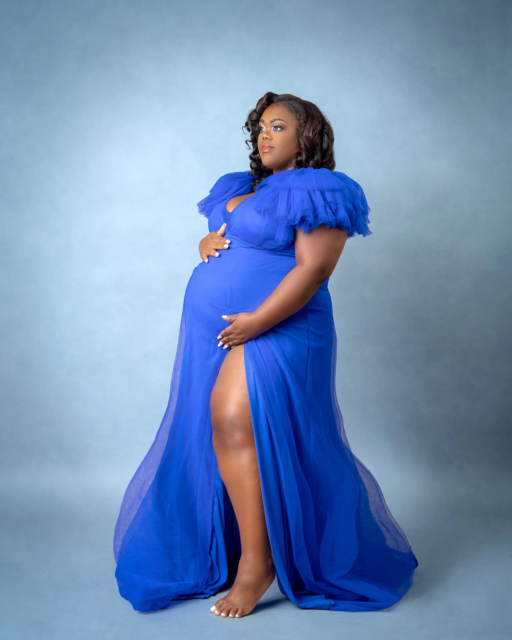 Studio maternity photography portrait in Philadelphia by Ran With A Cam