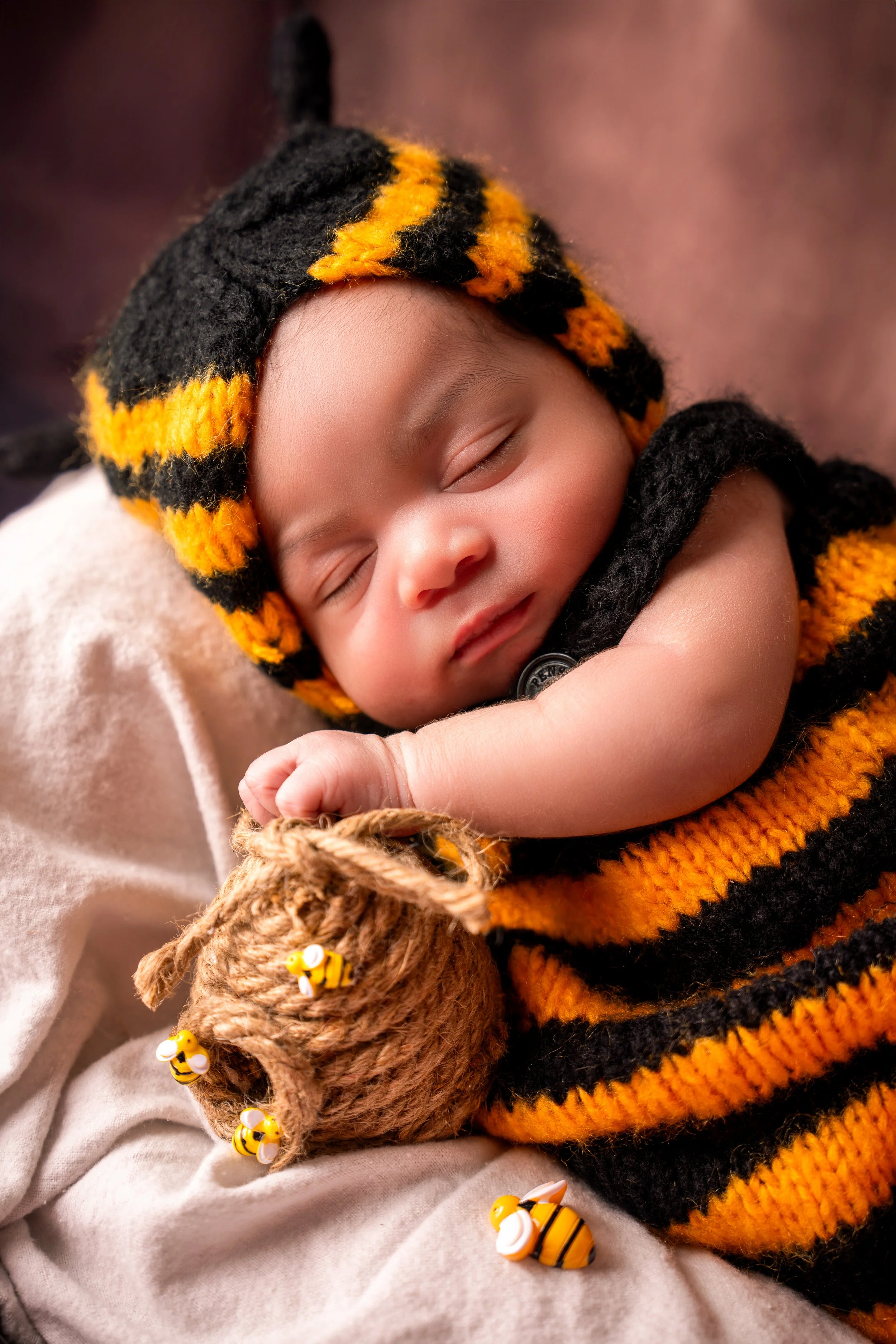 Creative newborn baby photography in Philadelphia by Ran With A Cam
