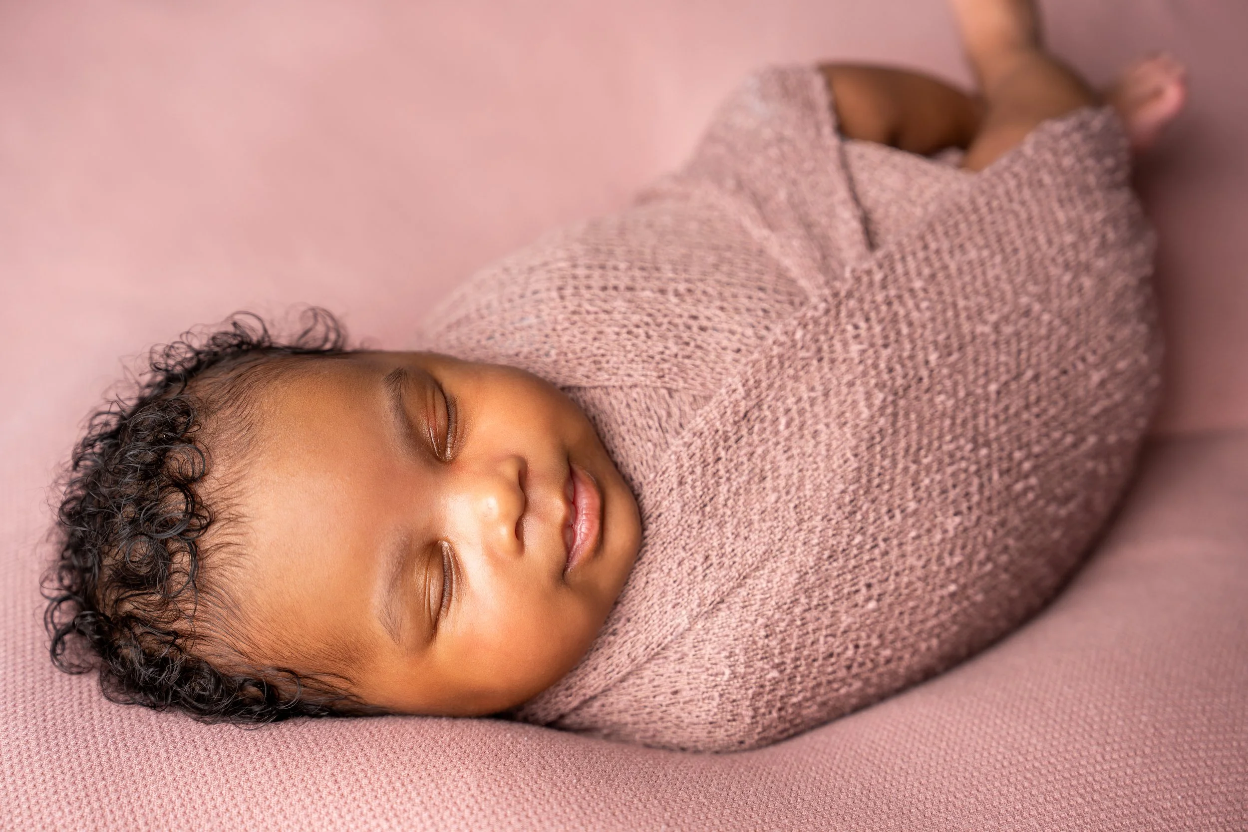 Professional newborn photography session Philadelphia by Ran With A Cam