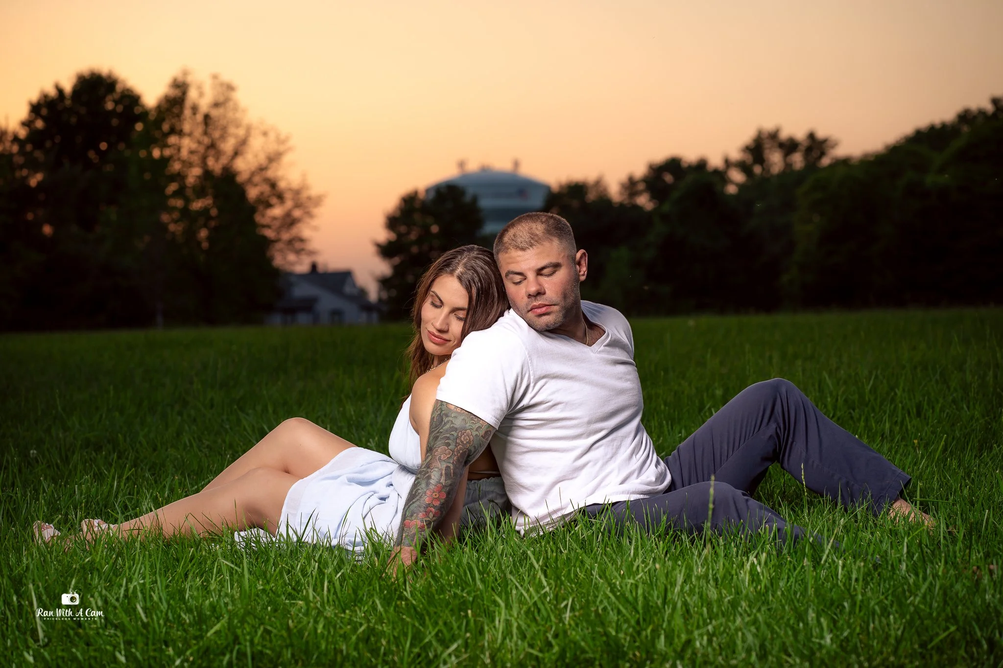 Outdoor couples portrait photography Philadelphia by Ran With A Cam
