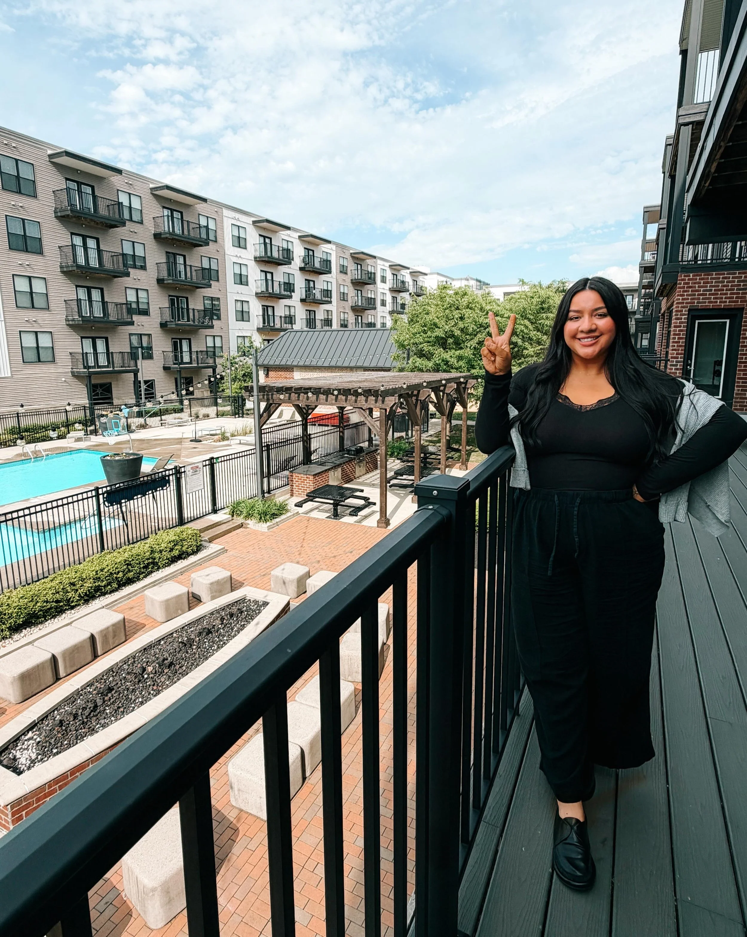 Posted up at one of my fave spots at The Griff ☀️🌊

This deck off the gym is just 👩🏽&zwj;🍳💋 DM us to set up a tour! The best summer ever 🤝 you ‼️ BTW, app and admin fees are waived for a limited time! 🤫