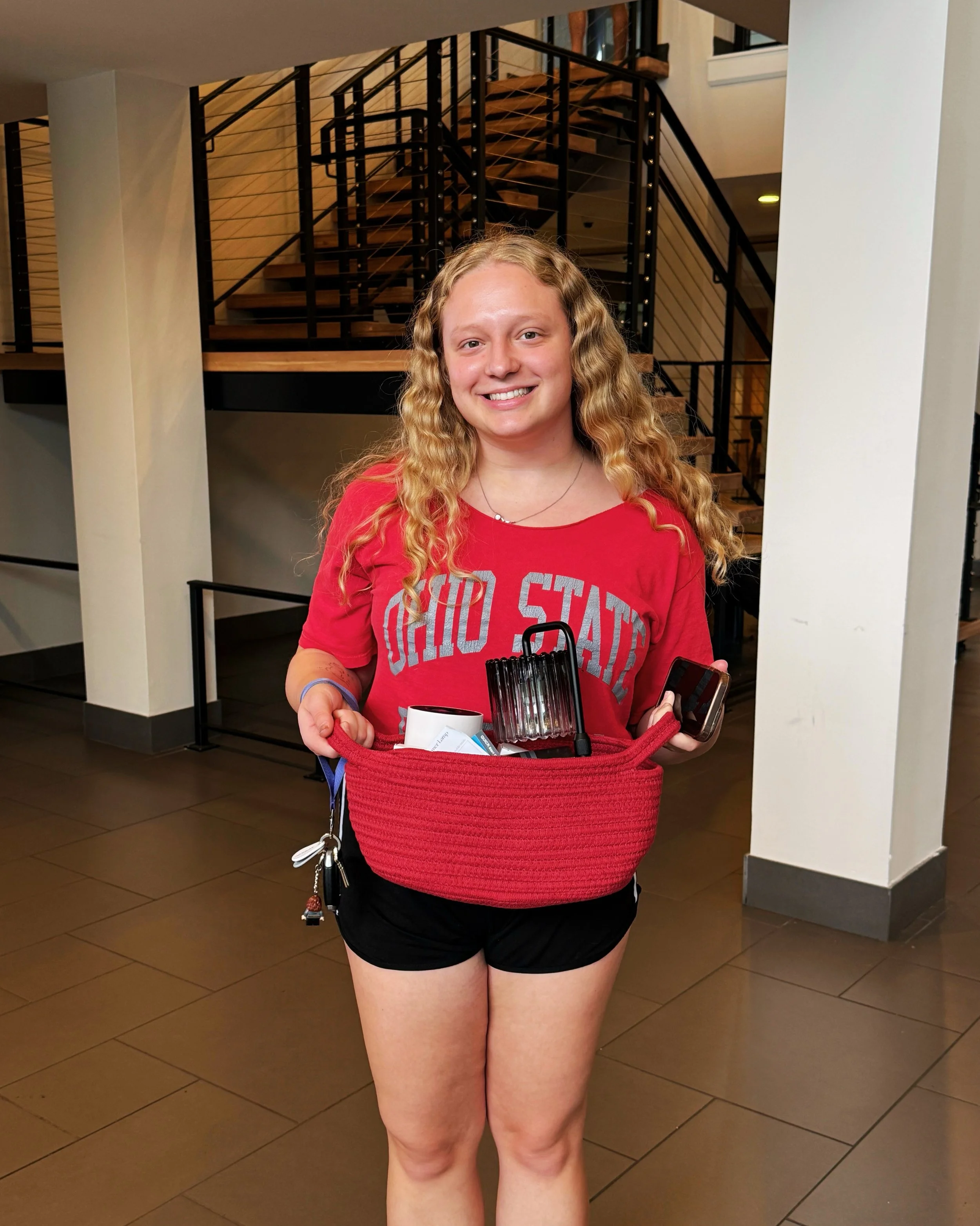 Meet our Cozy Move-In giveaway winner 🕯️✨

Chelsea and her roommates are all set for a season of cozy nights in with a new projector, candle warmer, and candle. Congrats, Chelsea!

Thanks to everyone who entered 🤍

Keep an eye out for the next one!