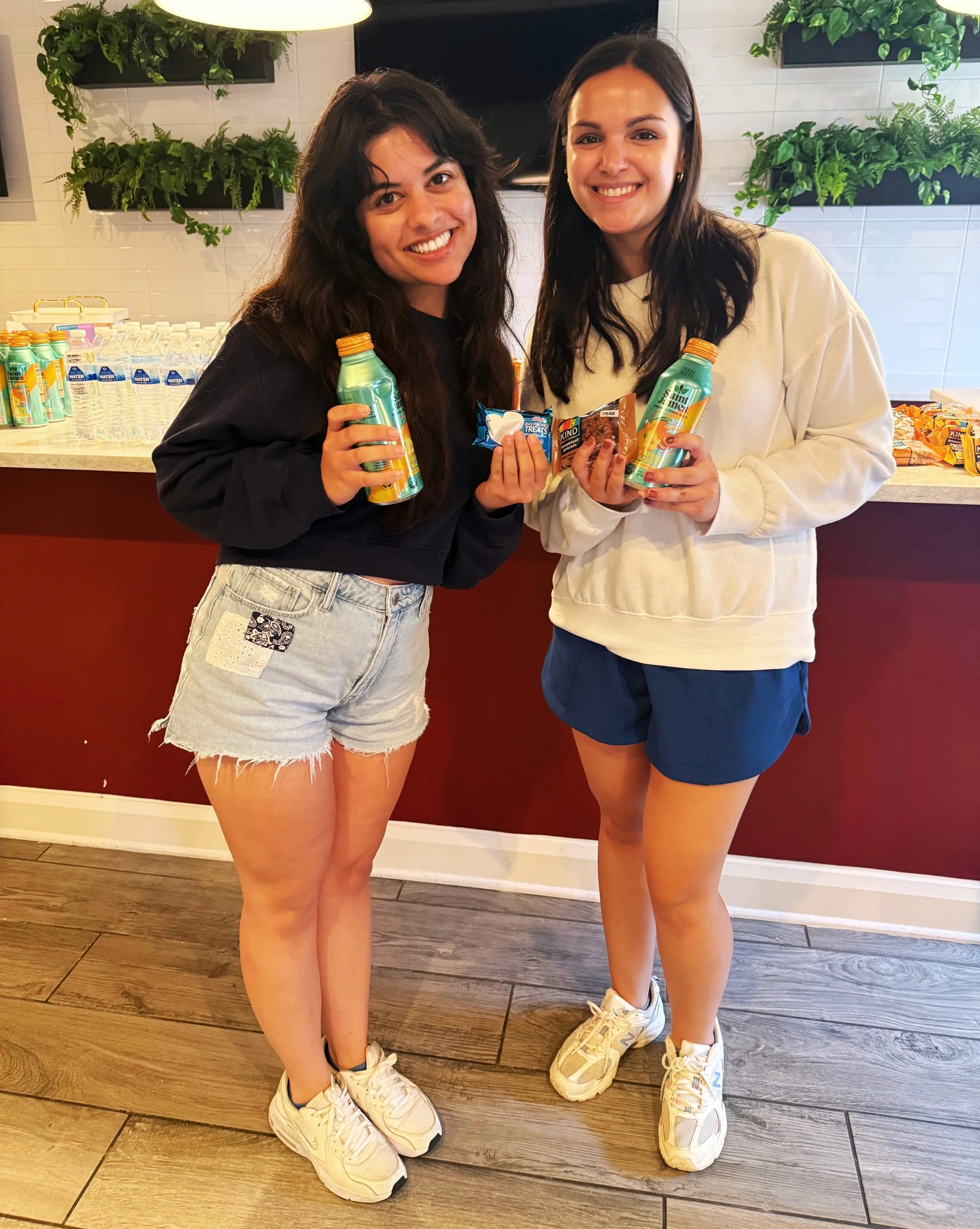 Energy Station recap ⚡🥤

Yesterday&rsquo;s hydration station was such a hit! We loved seeing so many of you stop by to grab a snack, drink, and say hi.

We hope it fueled your studies this week 📚 Thanks for coming out! 🩷