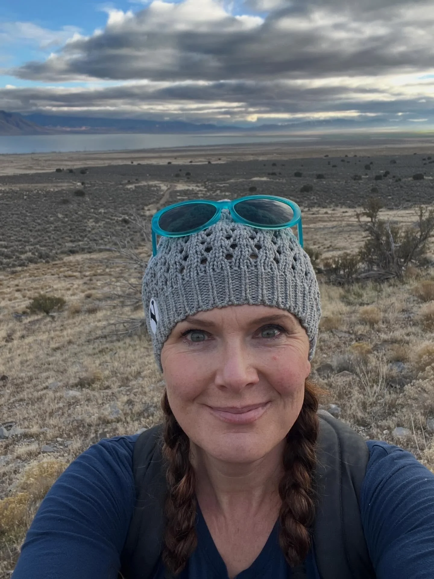 I&rsquo;m thinking I should do 50 hikes this year. That&rsquo;s a big goal today was number 1. #utahrockart #50hikes #westutahlake