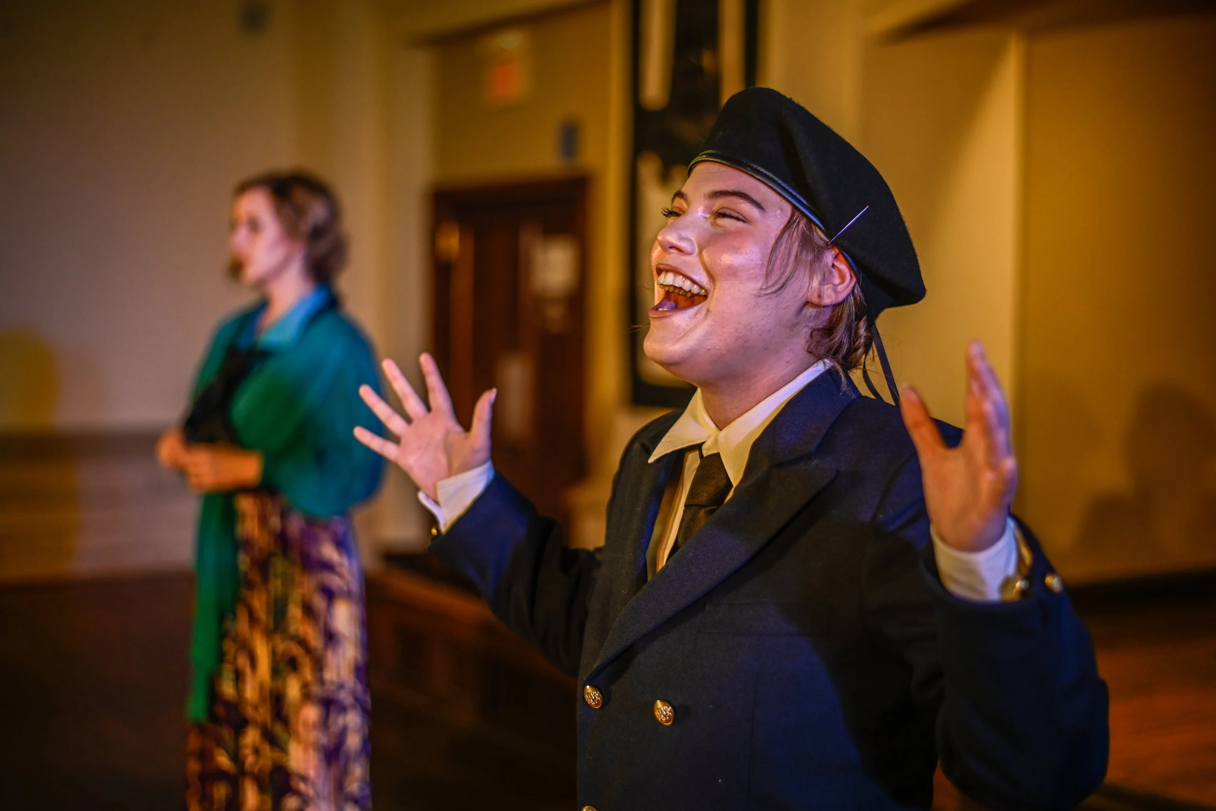 Lydia Gray as Olivia and Ashe Baileigh as Viola