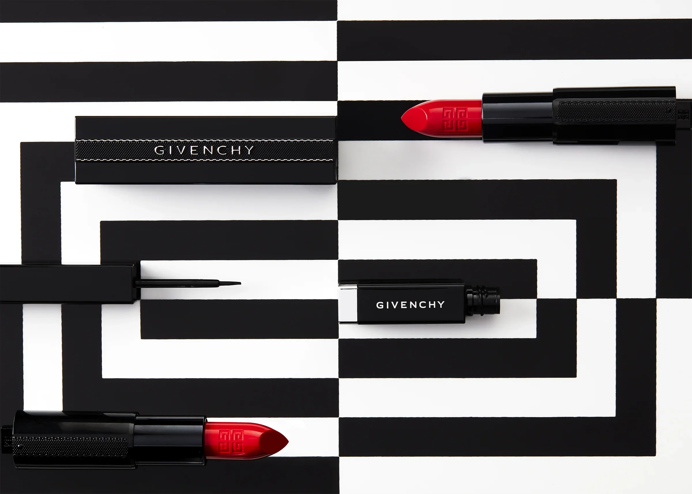 Givenchy_BoldLips_webready.webp