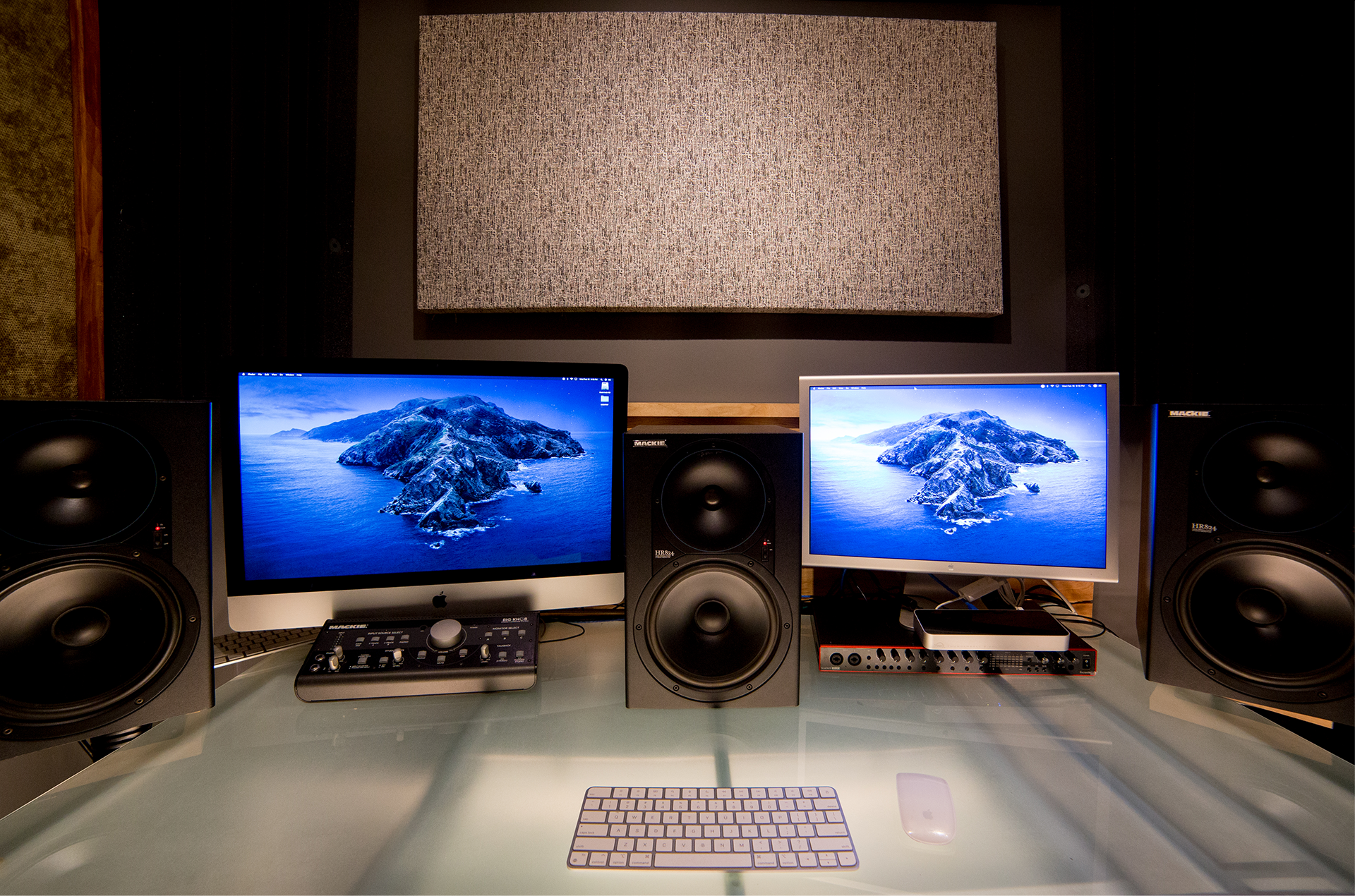 CAROUSEL STUDIO B DESK.png