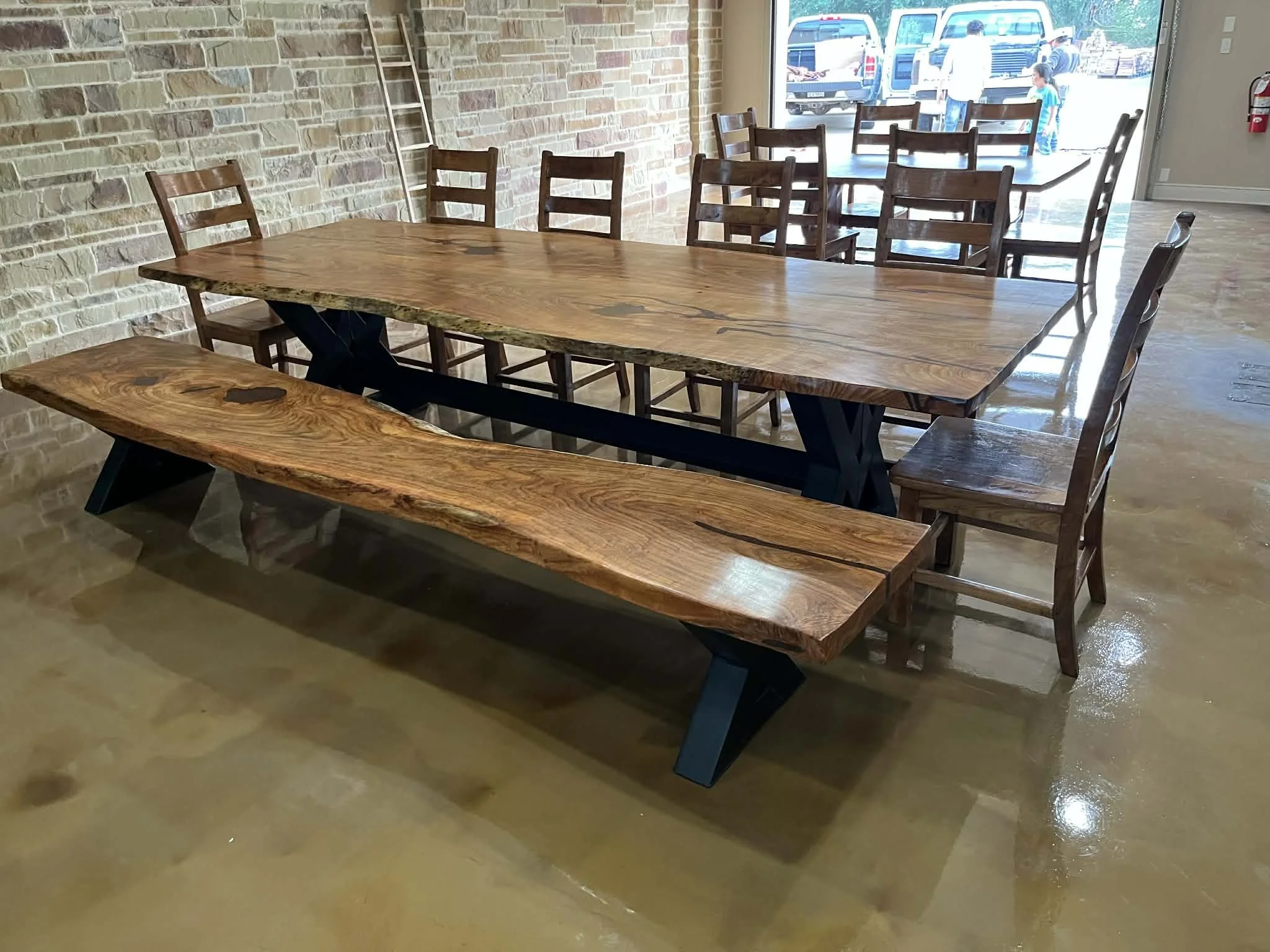 Modern Mesquite Table (Natural Filling) #033