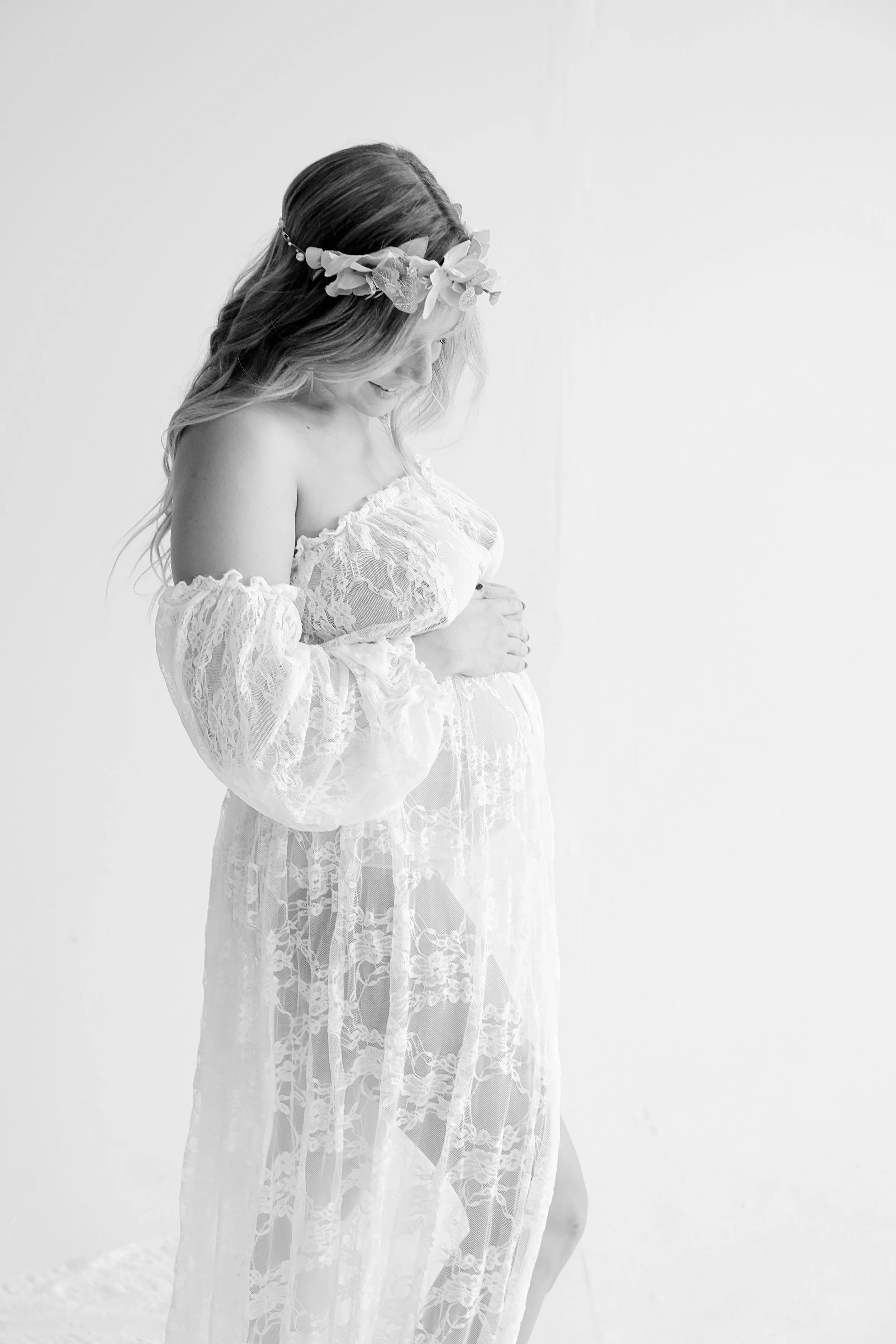 Newborn Photographer Newborn Maternity and Family Photography (34)bw.jpg