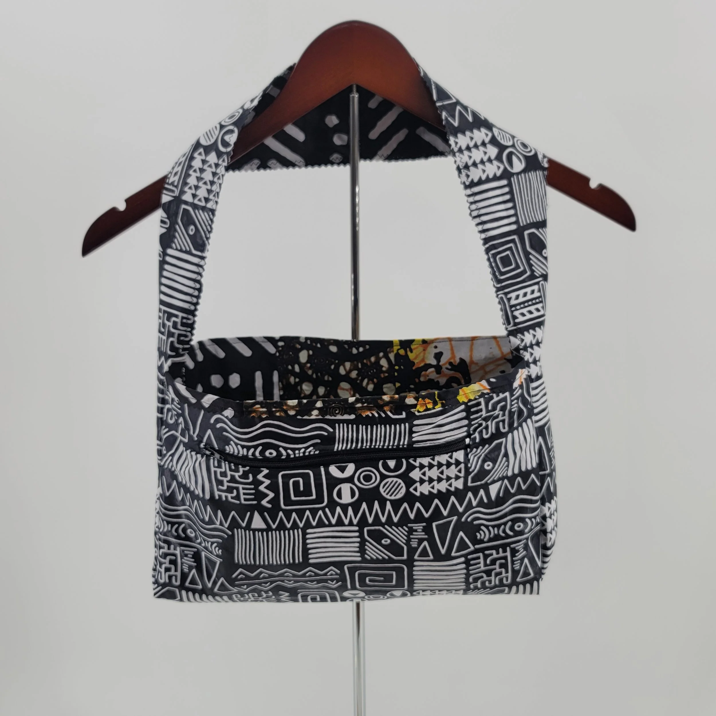 Patchwork quilt stripes medium reversable "Sack It Up". Zipper pocket