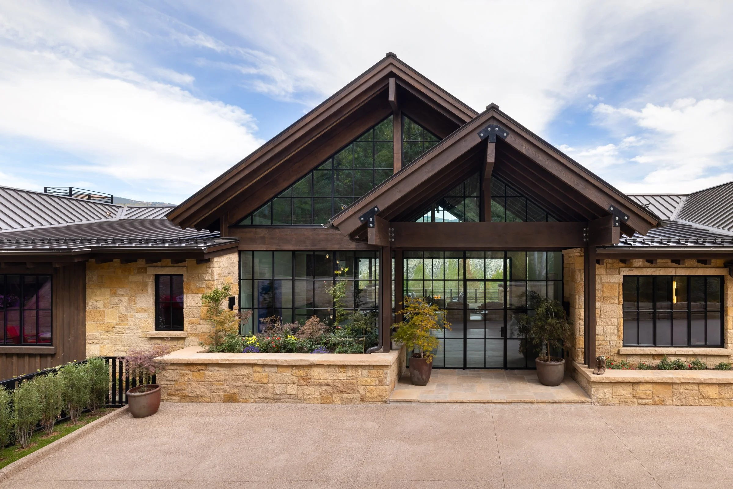 EleviewsHolden_Exterior6.jpg
