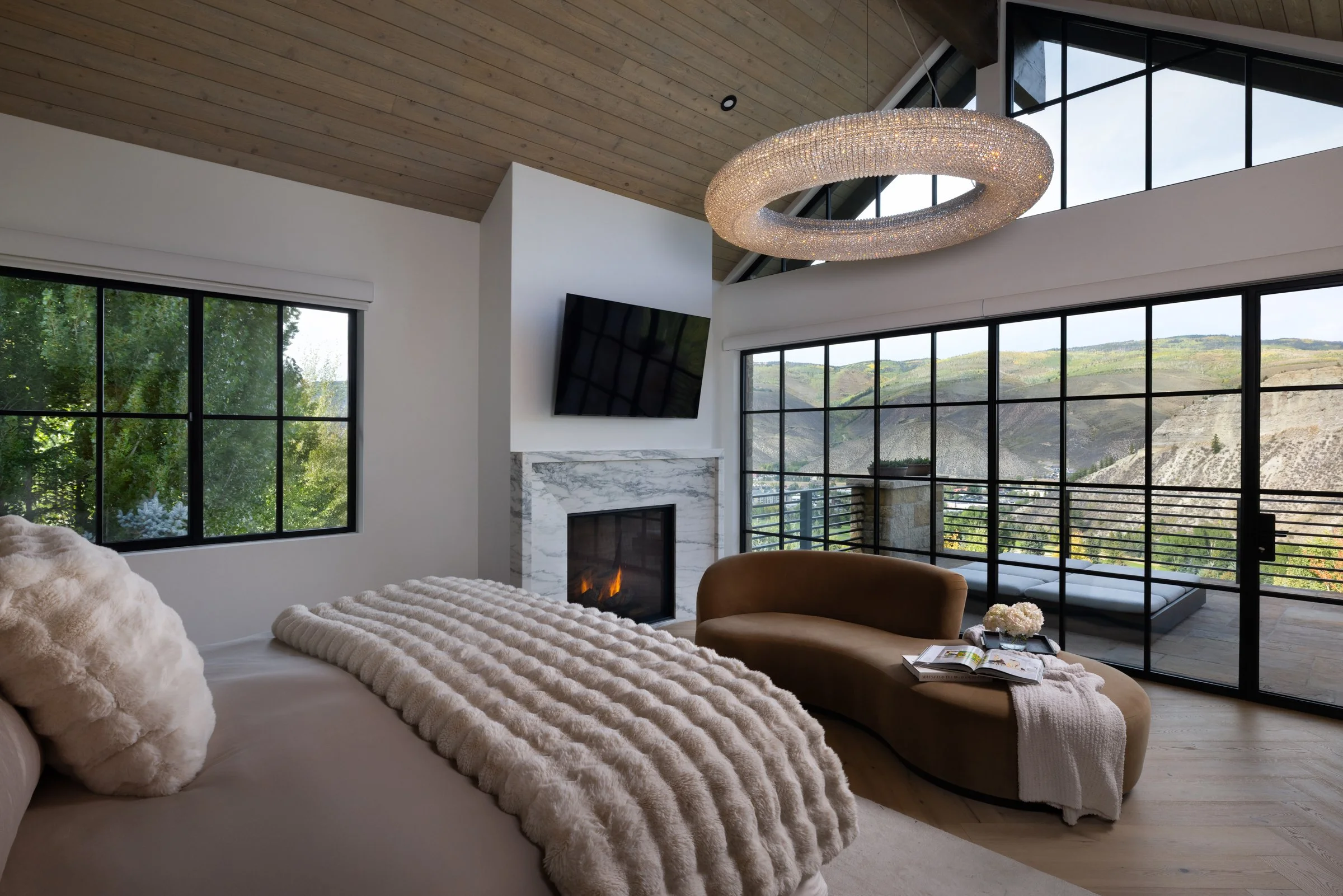 EleviewsHolden_PrimaryBDRM1.jpg