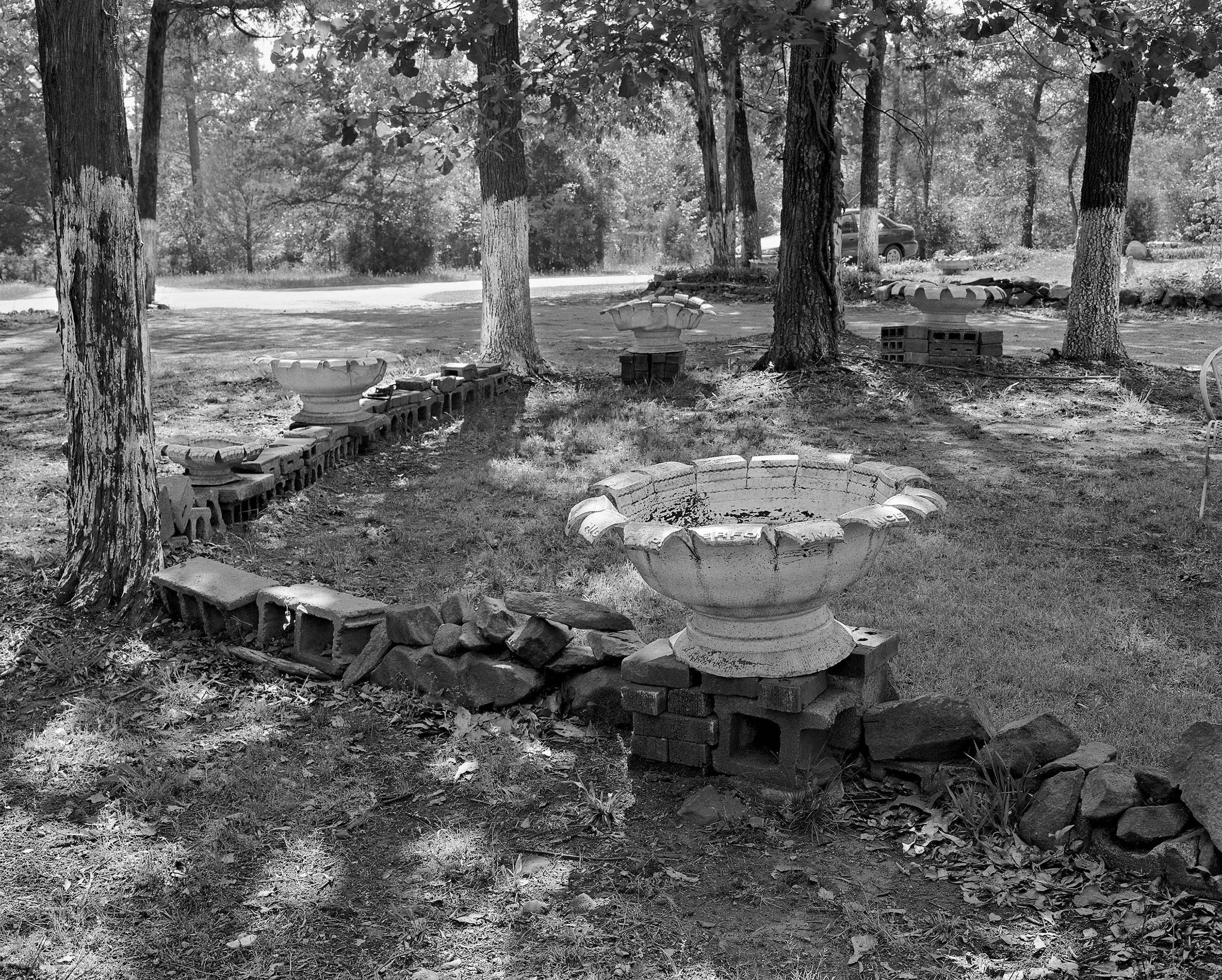 2 Herman Thompson's Yard, Jenkesville, South Carolina, 2002.jpg