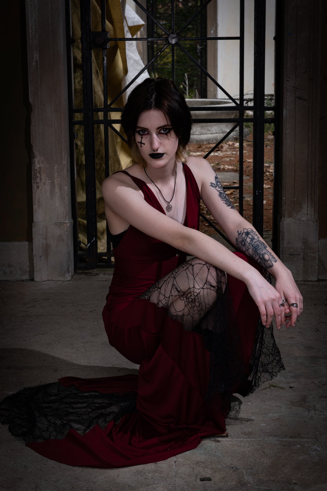 Gothic Lover Dress - Side 2©.jpg