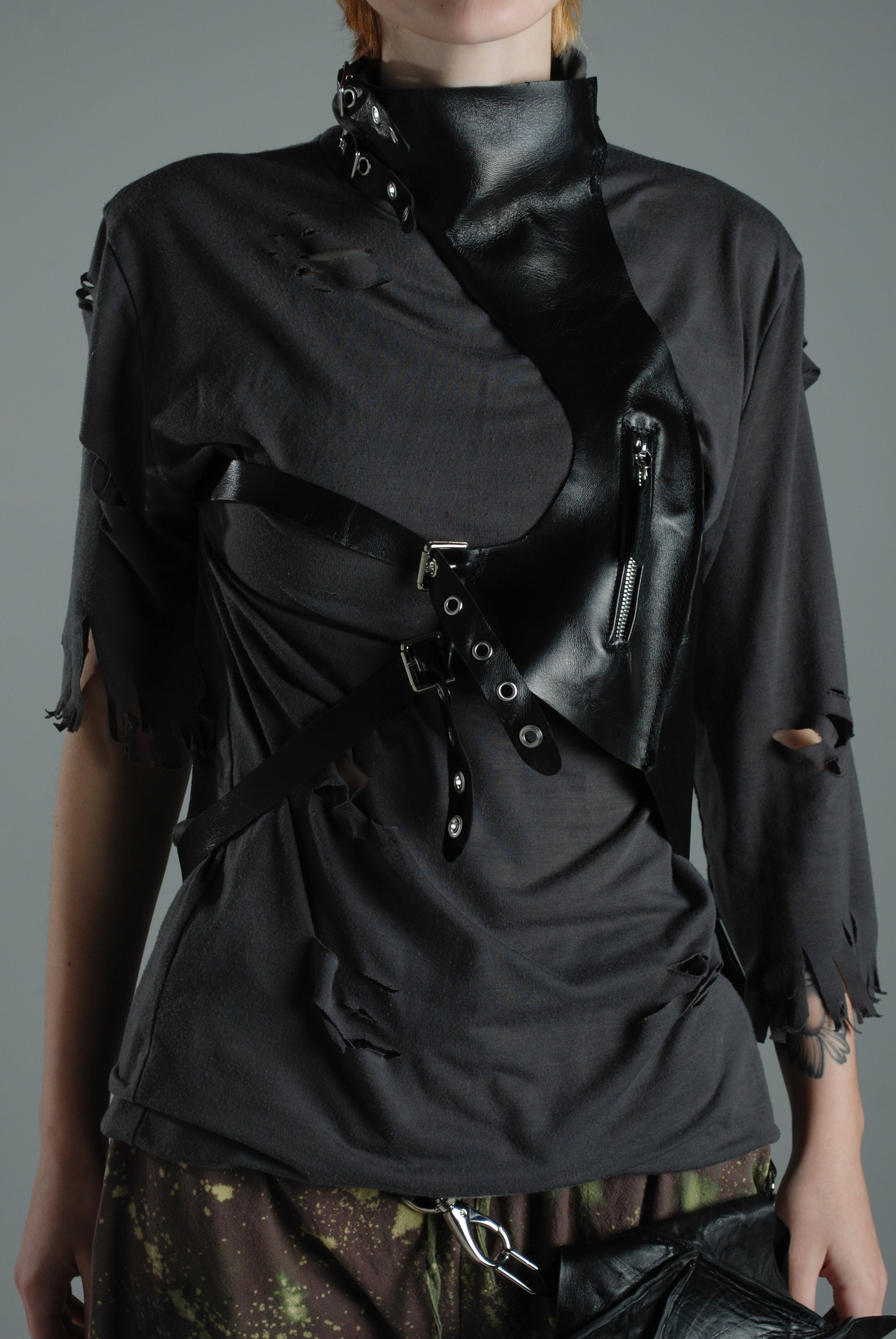Nox - Leather Harness with Pocket 1©.jpg