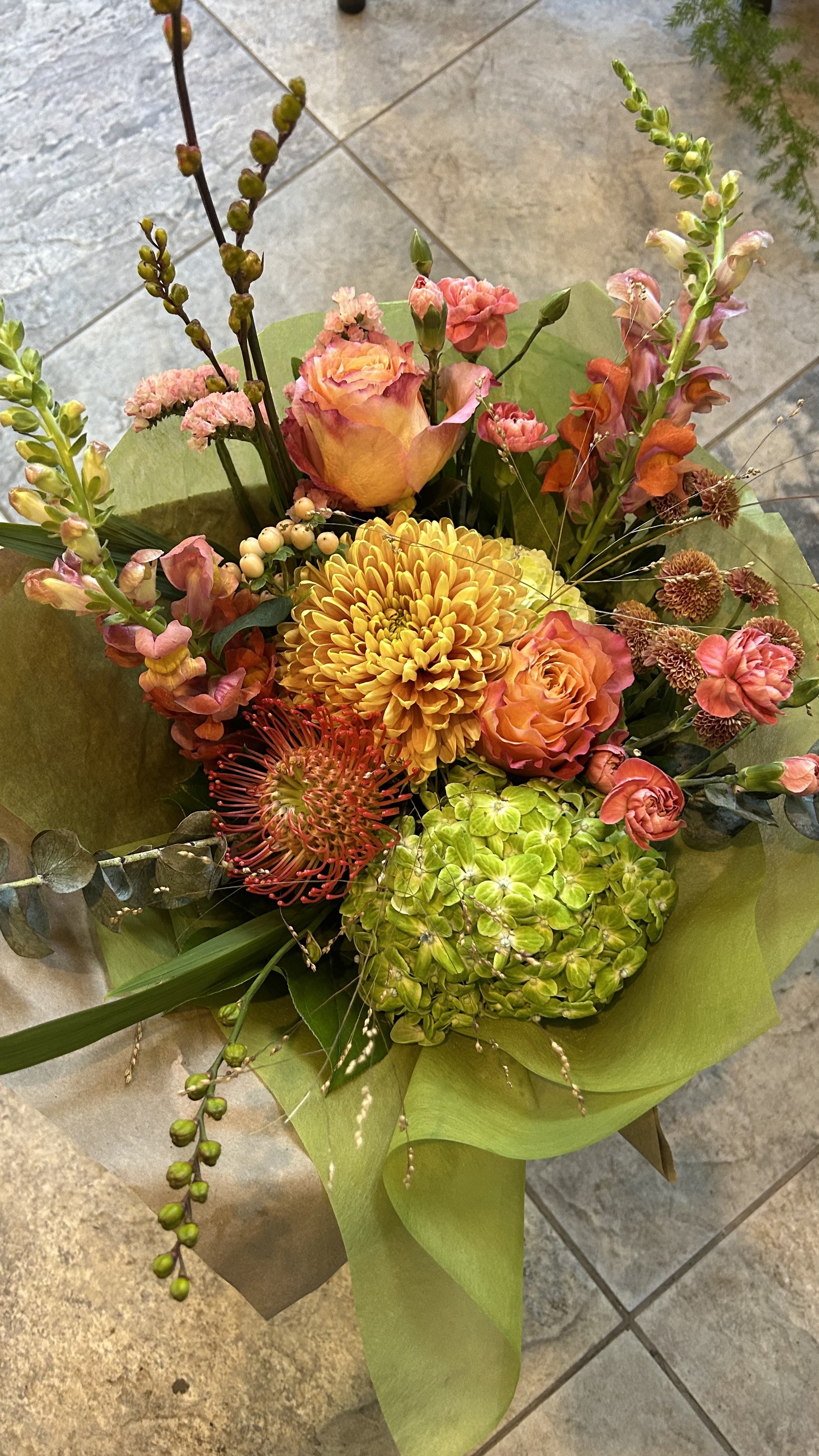 Soft autumn bouquet