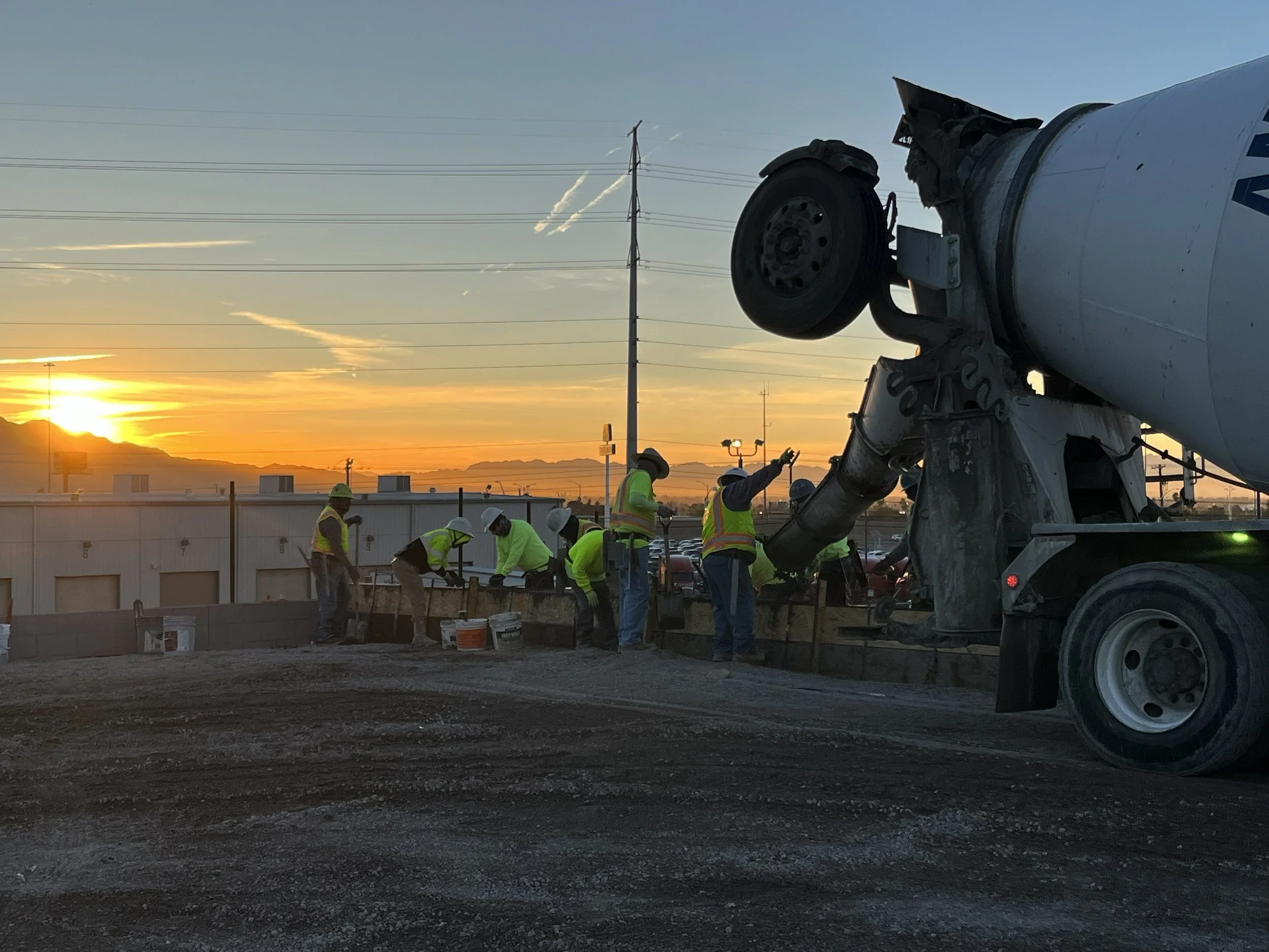 Oranssi carpenter using bench saw