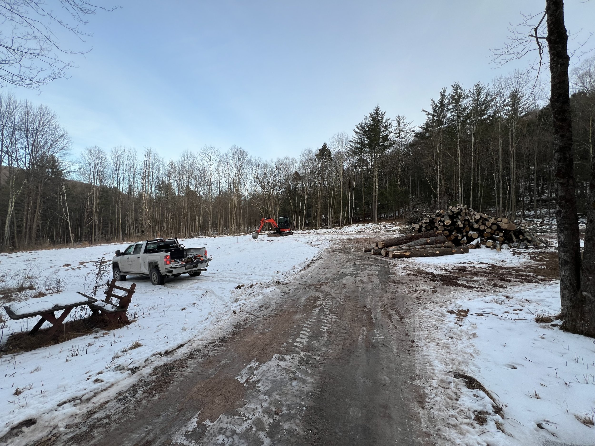 ll-earthworx-site prep-foundation excavation-7.jpeg