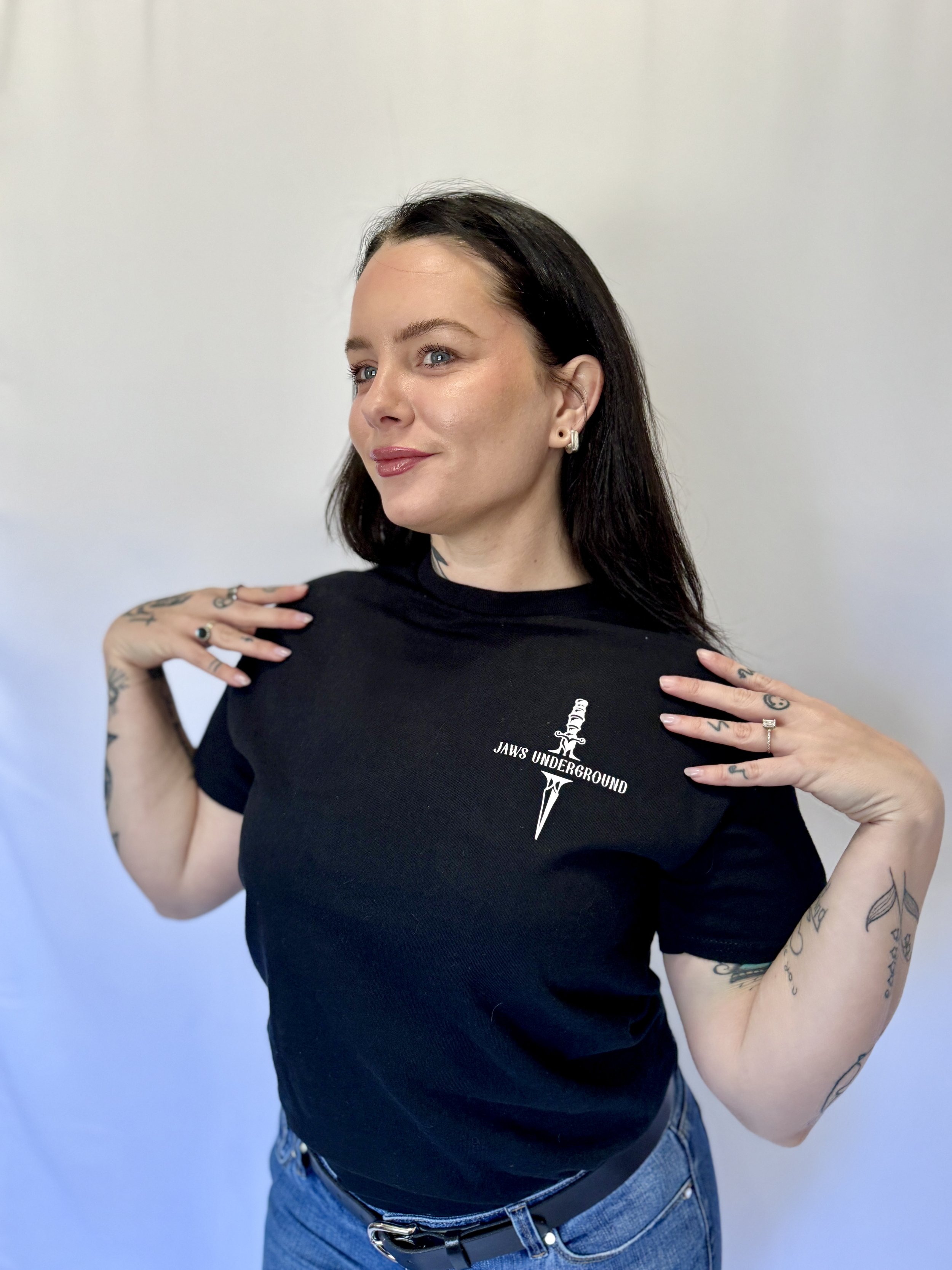 logo front liz ss1.jpg