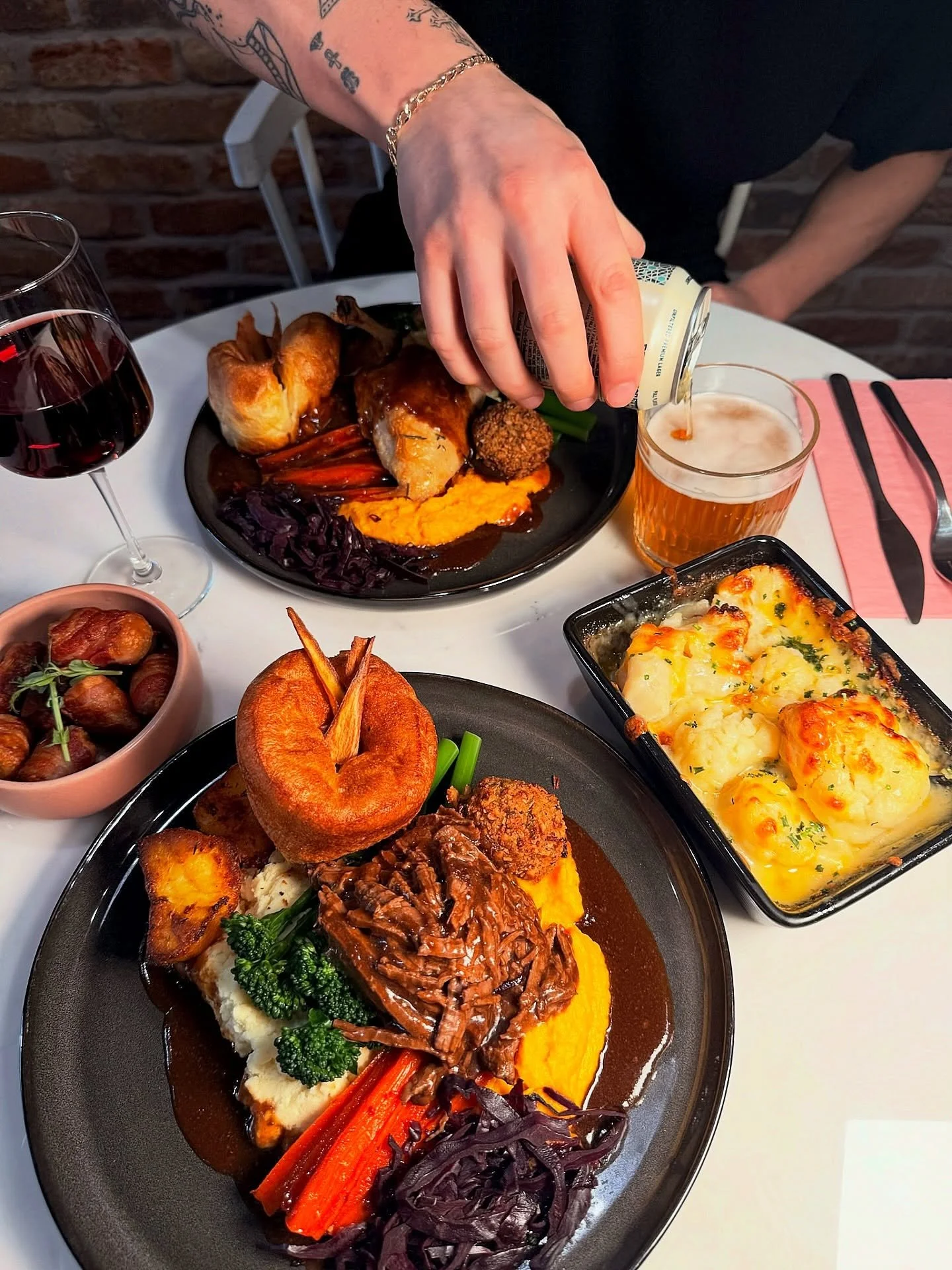 SUNDAY ROAST @ CIRCO 💕

For those looking to hide away from the busy Newcastle town centre tomorrow&hellip;
What better way than a Sunday dinner at you&rsquo;re new favourite spot 🤤
LAST REMAINING TABLES AVAILABLE NOW ✨

To book | Go to ➡️ www.circ