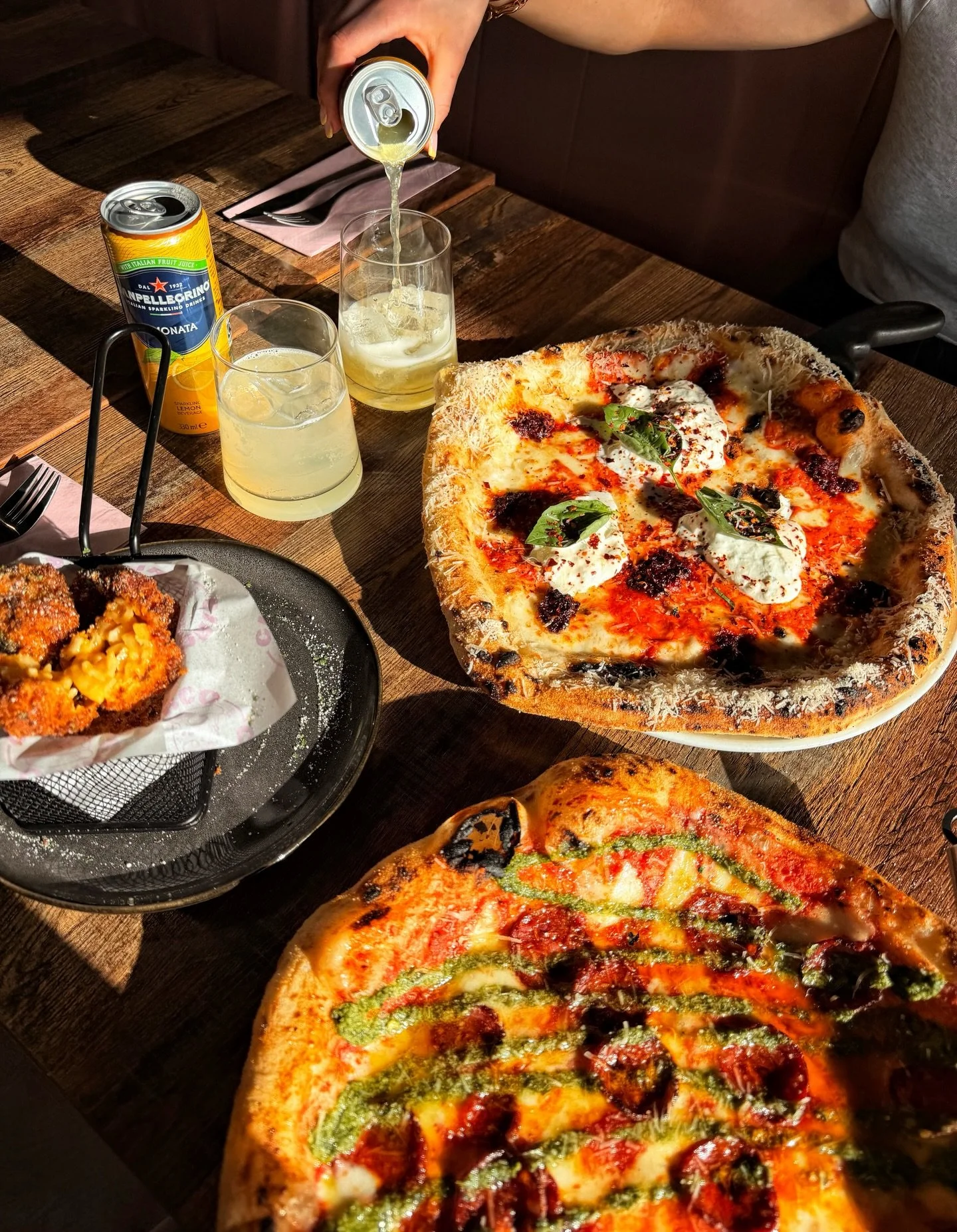 Making your Mondays 1000x TASTIER😍
If you join us after 12PM every Monday this is what to expect&hellip;👀
X2 ANY PIZZA
X2 SOFT DRINKS
x1 ANY SIDE

JUST &pound;27.50😲

Book your Table Online💕
