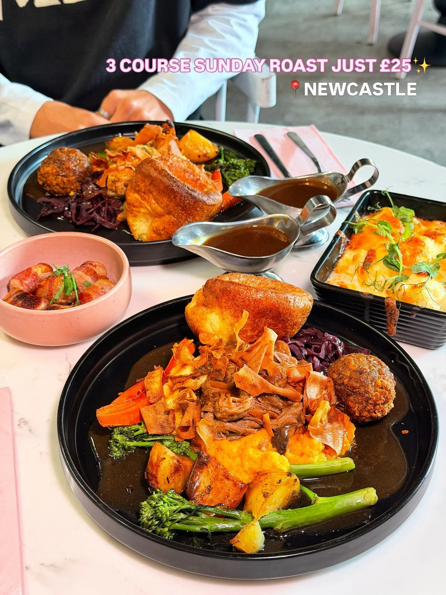 Popular for a reason👀
We are the newest spot for your SUNDAY ROAST FIX here in Newcastle✨
No busy city centre traffic🚗 - Just good music, a great deal &amp; DELISIOUS flavours🫶🏽

BOOK YOUR TABLE TODAY💕