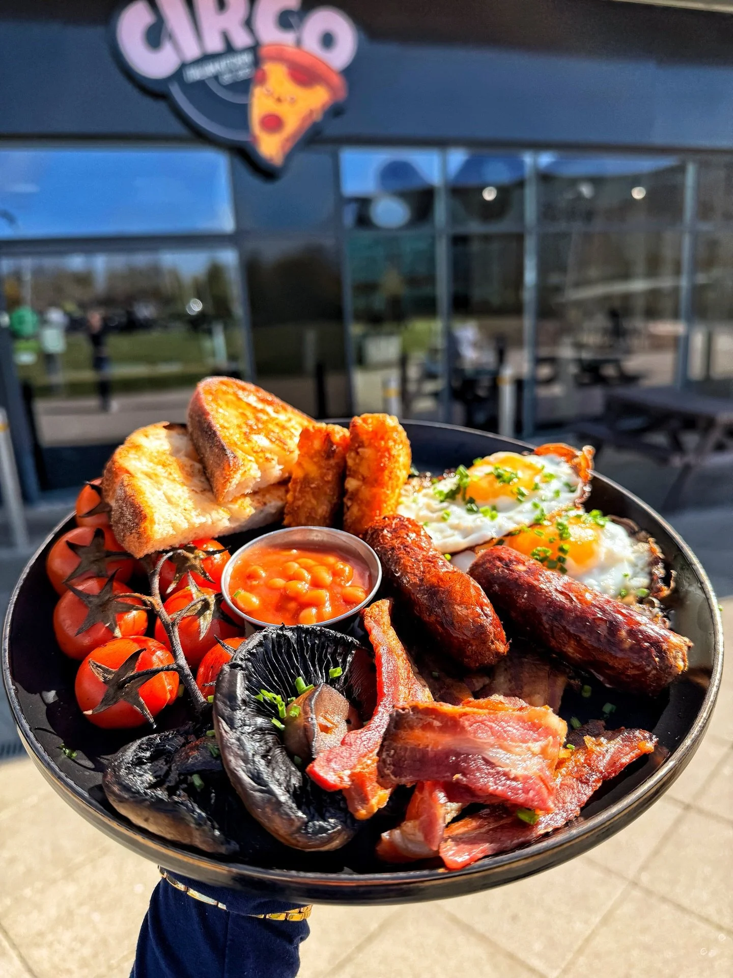 Our take on a classic - THE FULL ITALIAN🇮🇹
Fresh produce, grilled, fried &amp; served to you 9AM-11:45AM every single day😍

WALK INS WELCOME🚶🏽🚶🏼&zwj;♀️