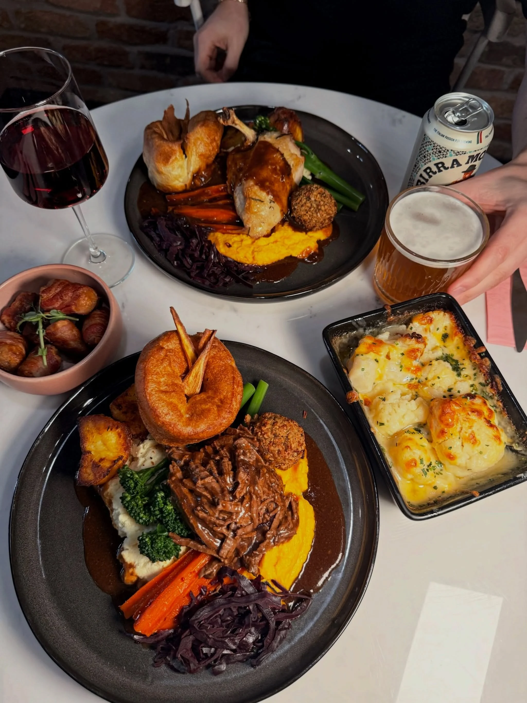Join us tomorrow for our SUNDAY ROAST 💕
Served 12PM - 16:30PM 
2 courses &amp; 3 courses 

FREE PARKING all day right outside 🚗 
Book now ➡️ www.circoitalian.com 
.
.
#sundaylunch #sundayroast #sundays