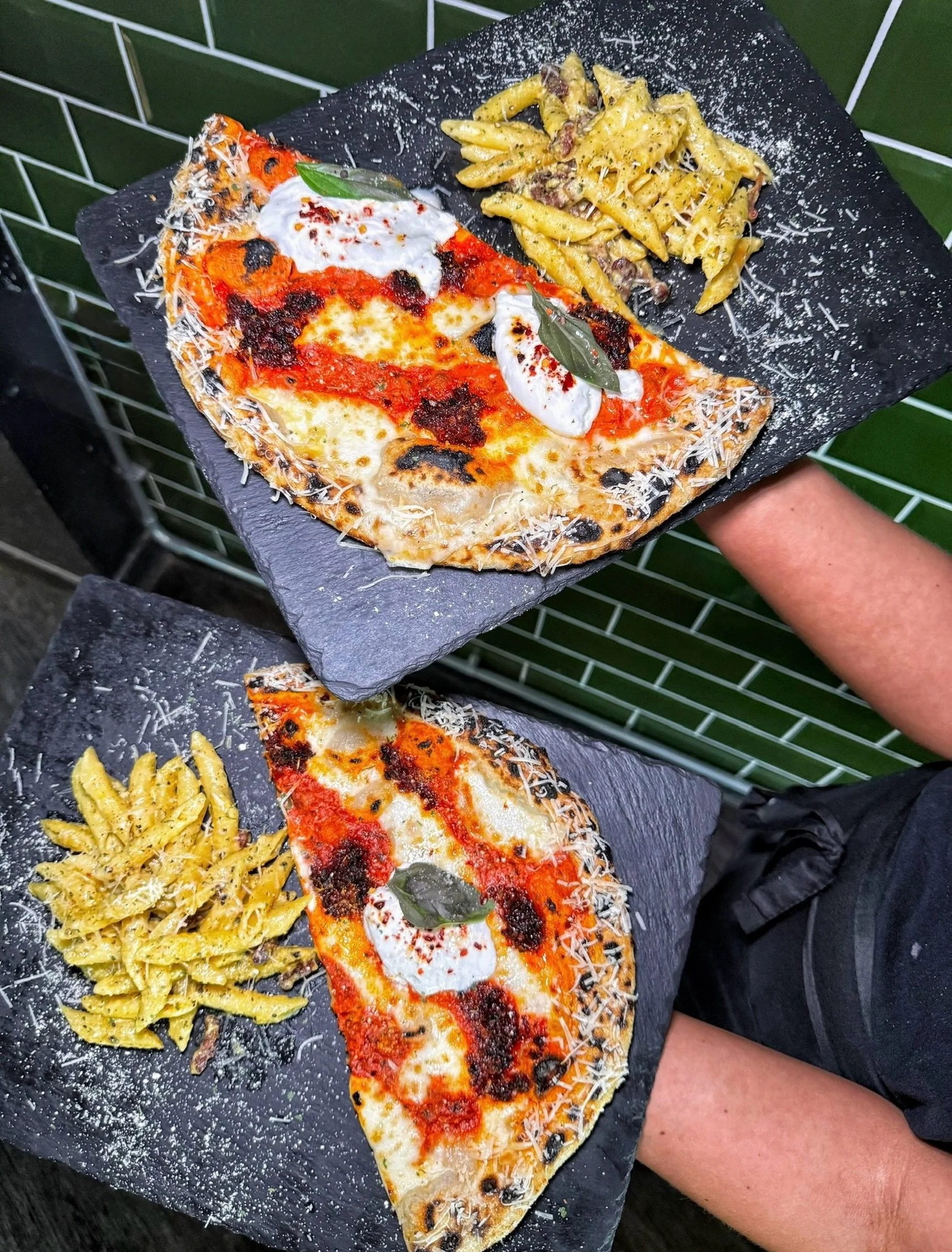 If there&rsquo;s one thing we are famous for it&rsquo;s our HALF &amp; HALF COMBOS 🍕
Pizza? Pasta? HAVE BOTH!🤌🏽
📍Circo Italian, Benton, Newcastle