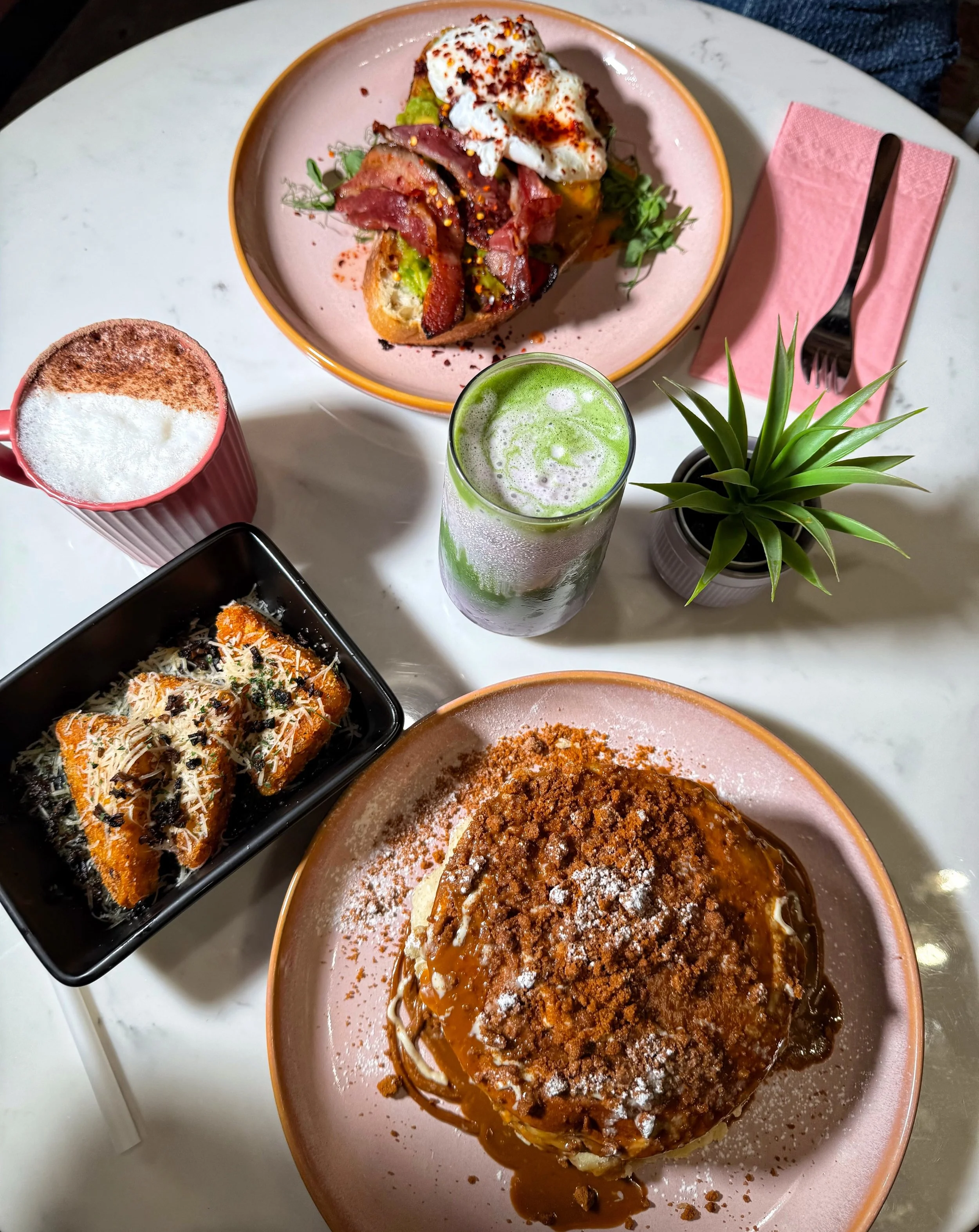 We know instagram-able brunch👀📸
Join us this BANK HOLIDAY WEEKEND every day 9AM-11:45AM 
Enjoy your favourites like Avo &amp; Eggs and our famous 4 Stack Fluffy Pancakes 🥞🥑

BOOK A TABLE💕
www.circoitalian.com