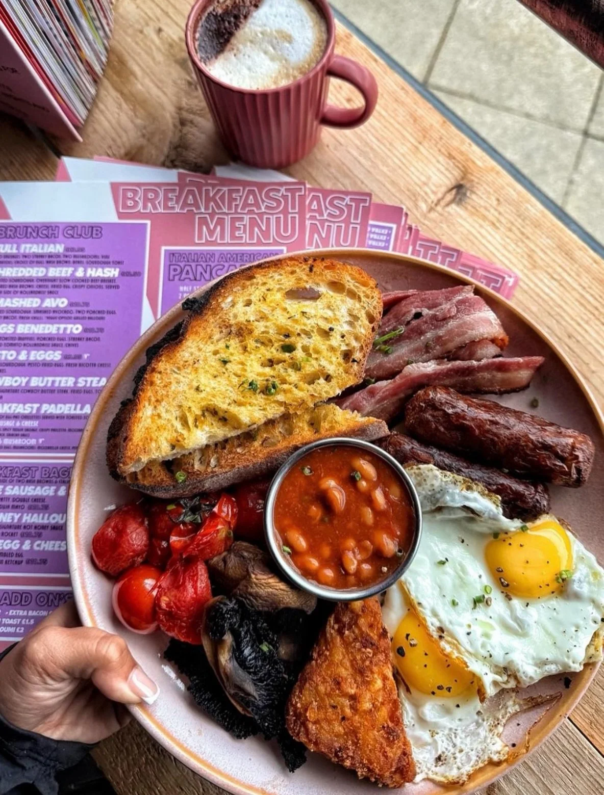 Breakfast is SERVED 😍💕
Open NOW! 

Walk-ins welcome 👋 
📍Circo 
Quorum Park 
Newcastle 
NE12 8BW ✨