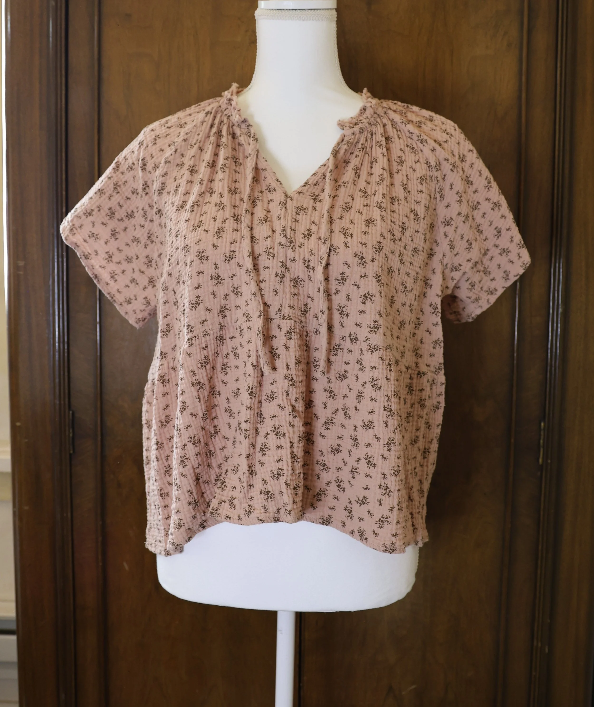 Grade and Gather Gauze Calico Top Size Small Very Good Condition