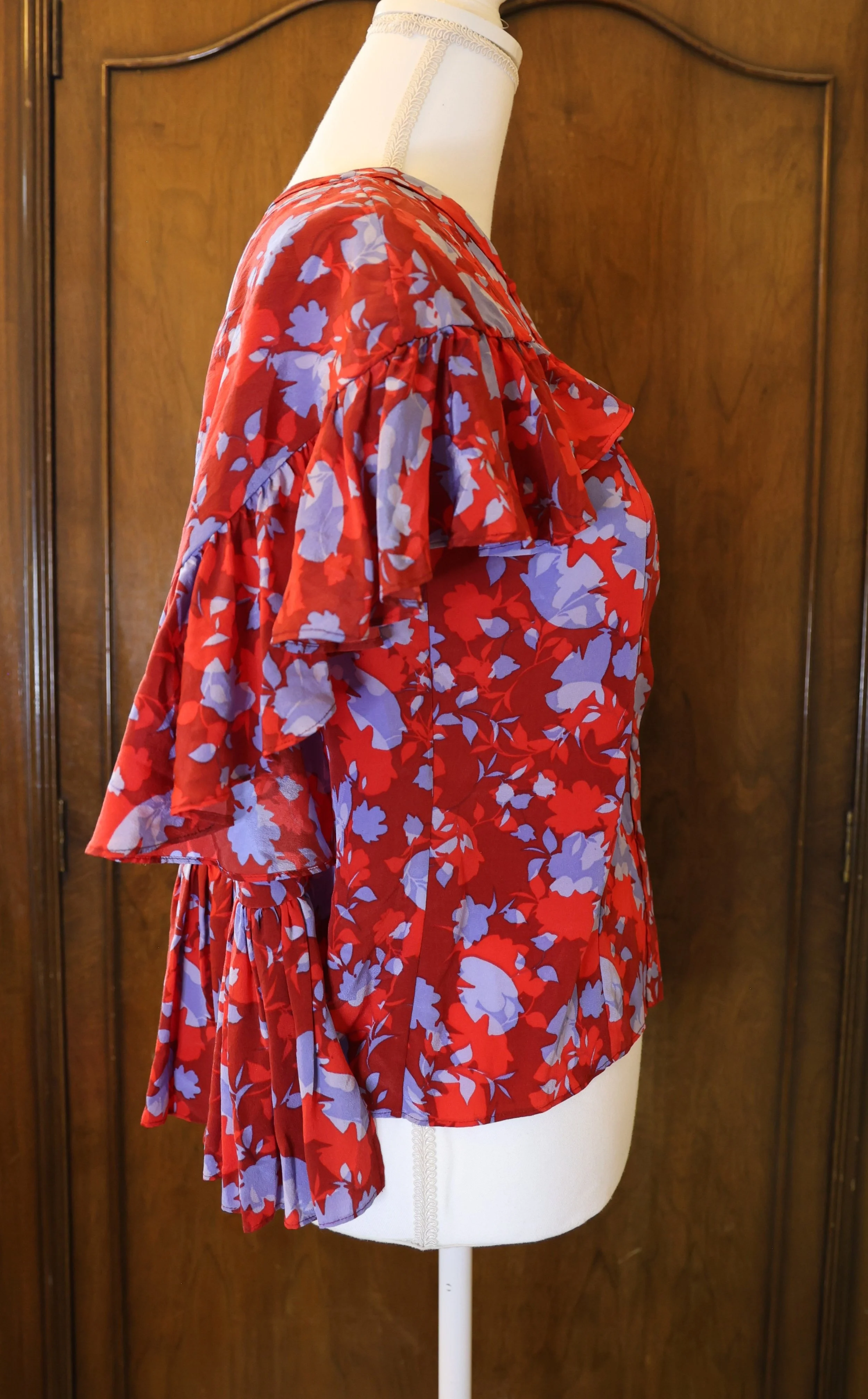Alexis Cape Style Top in Red and Blue with Ruffles and Pleating. Size Small Est. Excellent Condition.