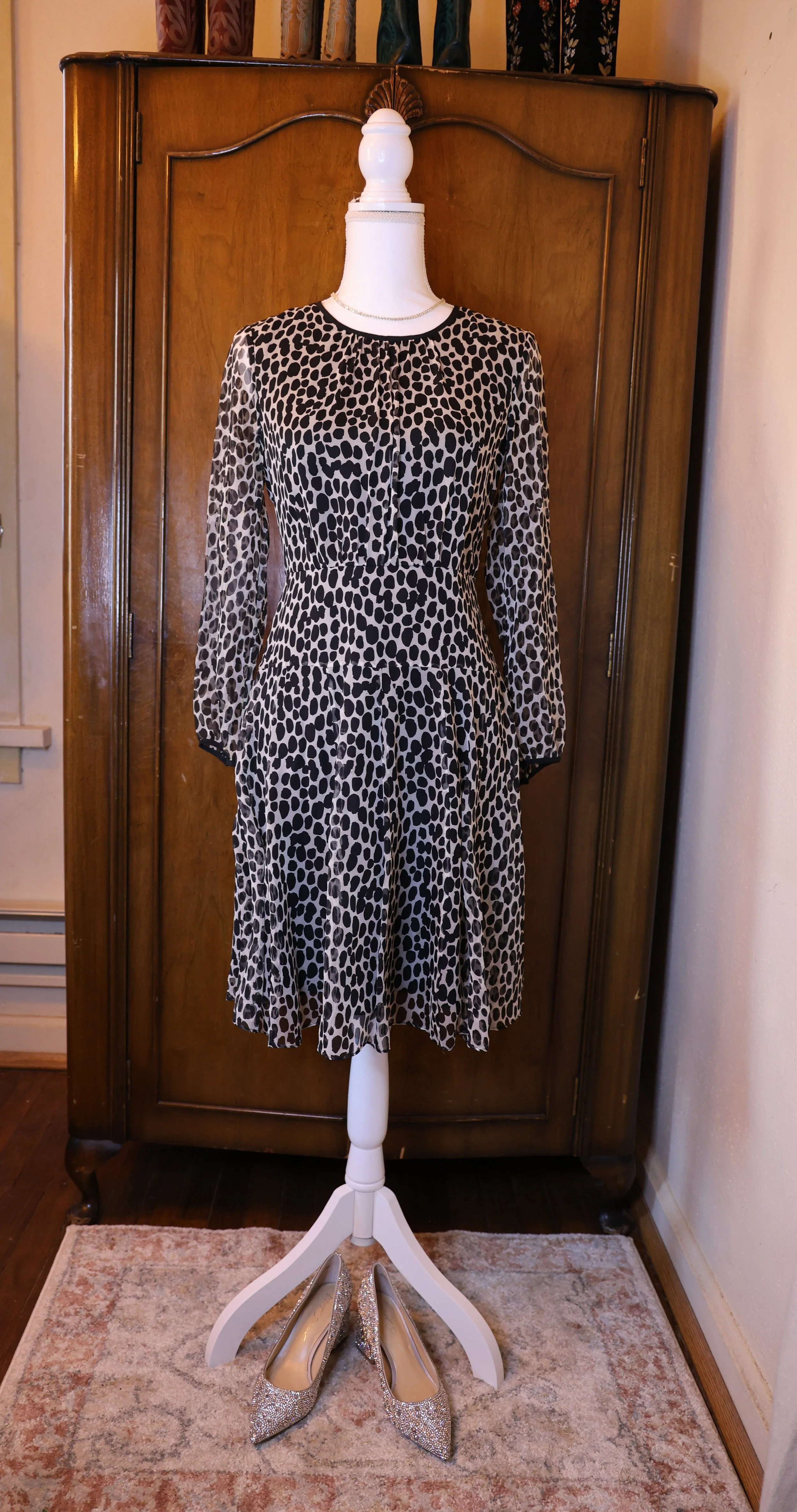 J Crew Collection Knee Length Black and White Silk Dress Size 2 Excellent Condition