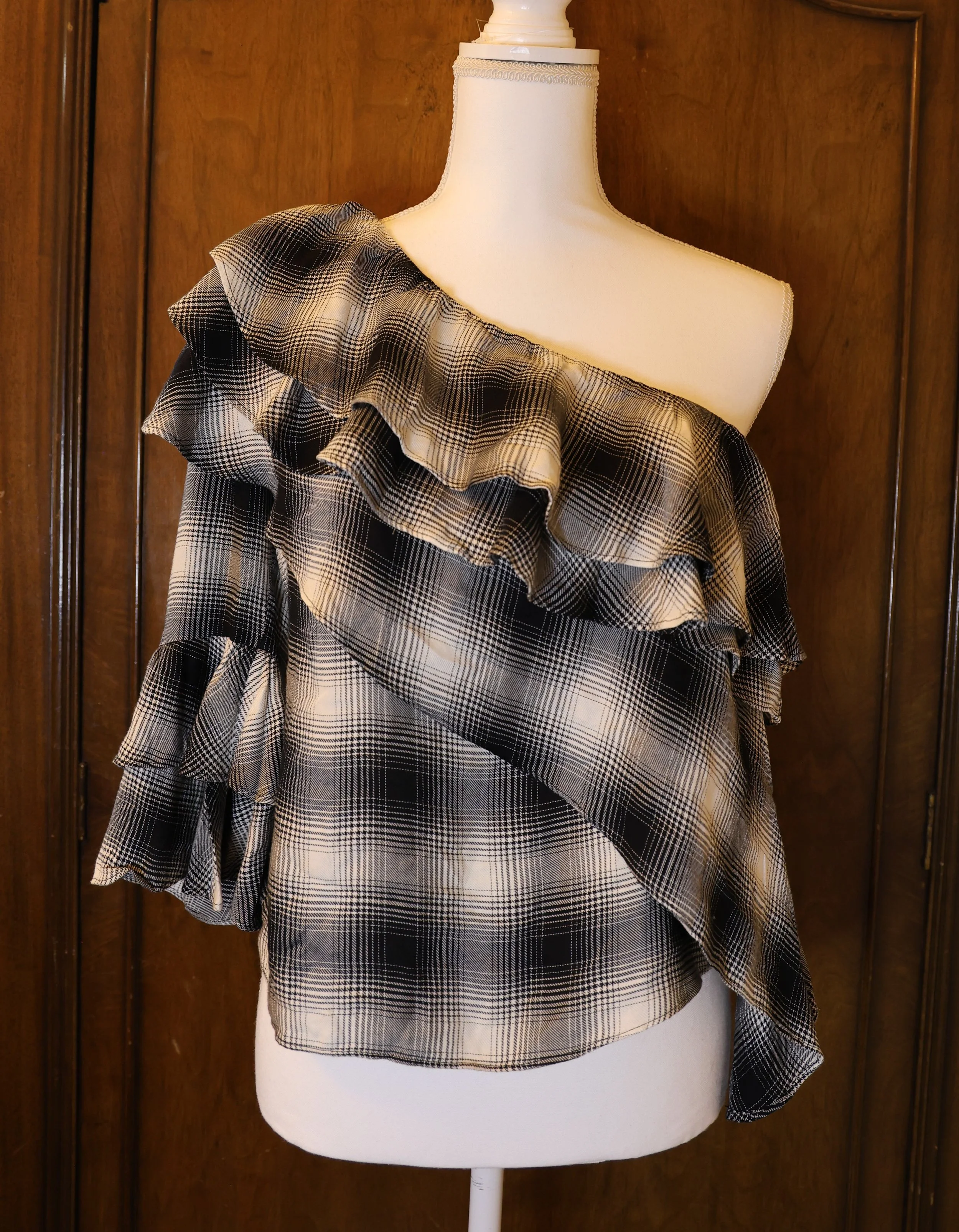 Alice & Olivia One Shoulder Plaid Top Size Small Excellent Condition