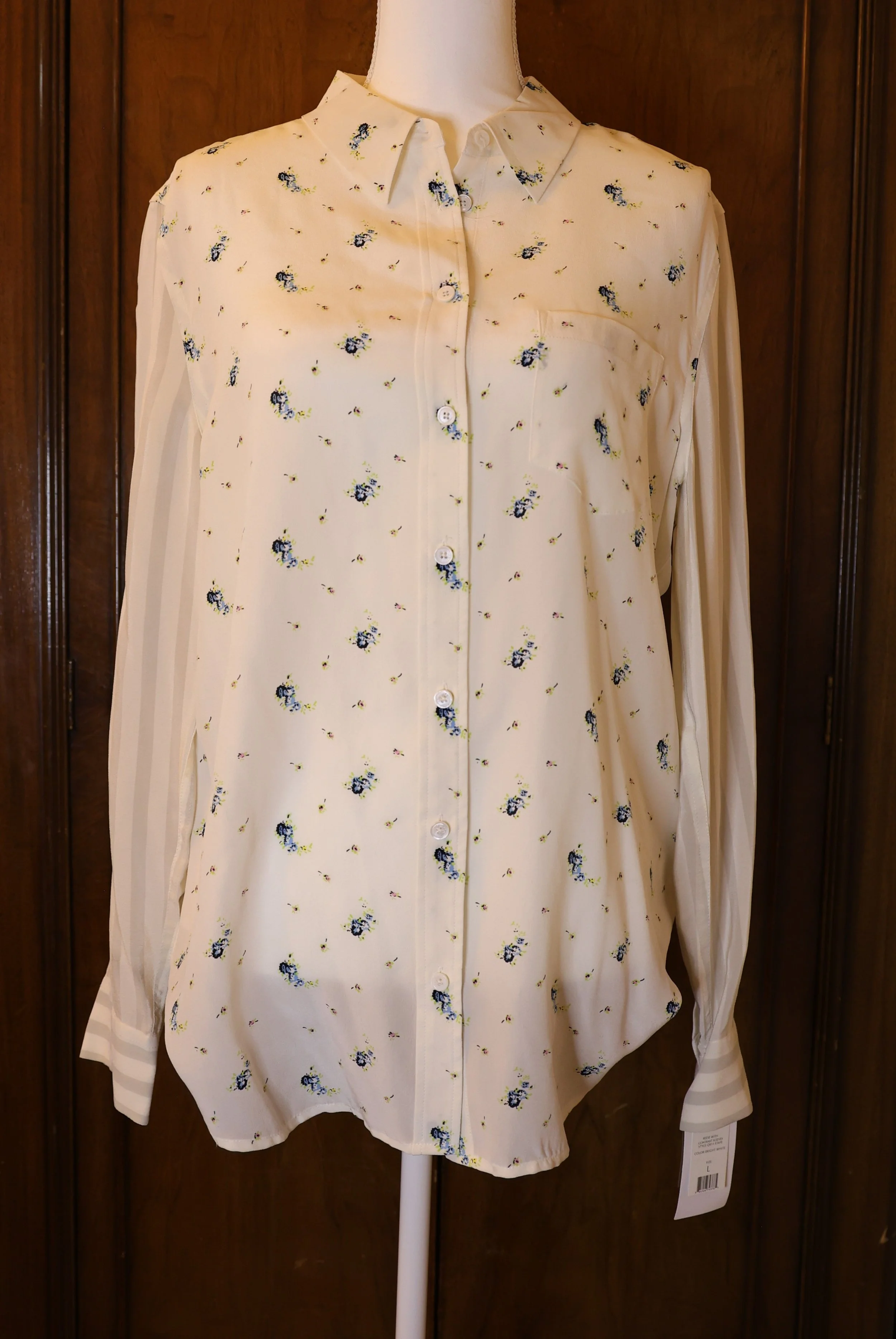 Equipment Femme Silk Floral Blouse with Contrast Sleeves Size Large NWT