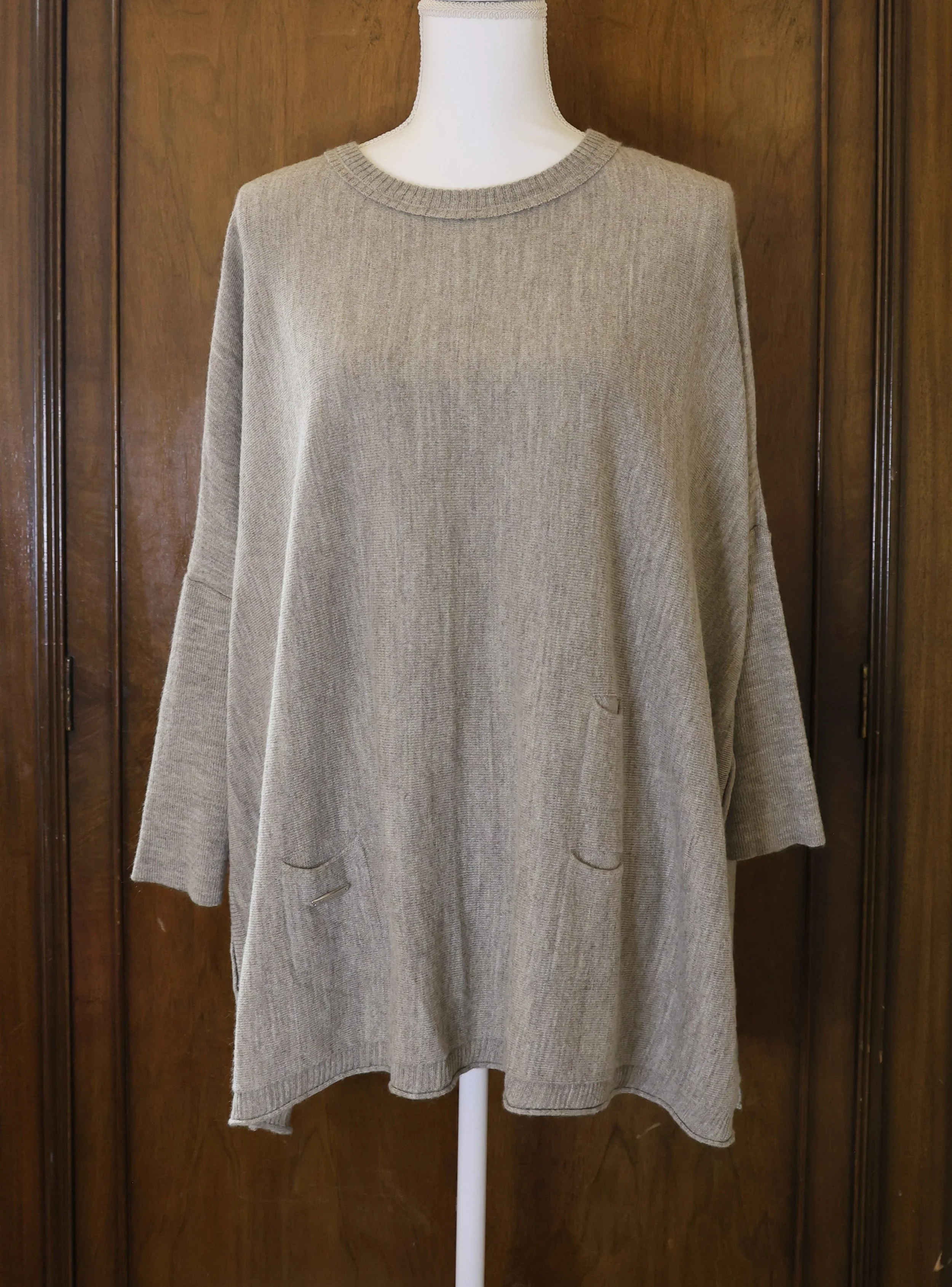 Mersea Sweater with Little Front Pockets in Light Brown OS Excellent Condition