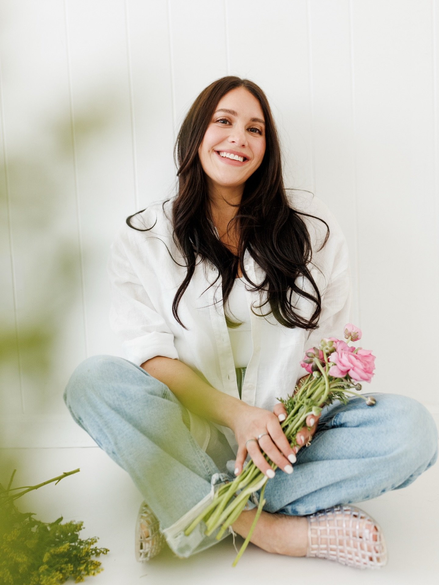 Smiling because TODAY IS THE DAY!! 

Im thrilled to finally announce the launch of SFD&rsquo;s website!! Im so incredibly thankful to everyone who has supported this small (but mighty) business. I feel honored to be brought into so many moments of ce