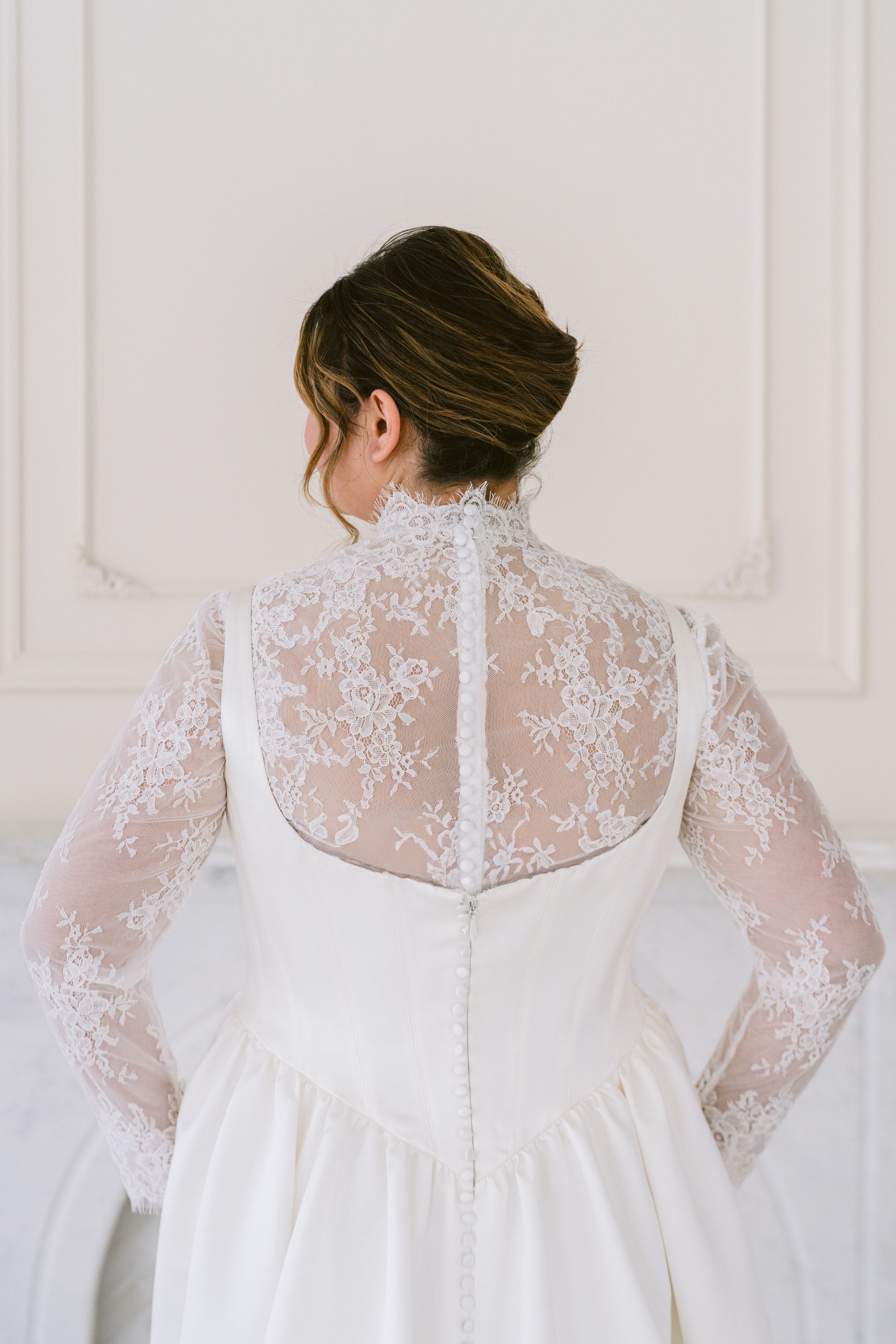 CURVE-COUTURE-BRIDAL-SIGNATURE-COLLECTION-MARIA (4).jpg