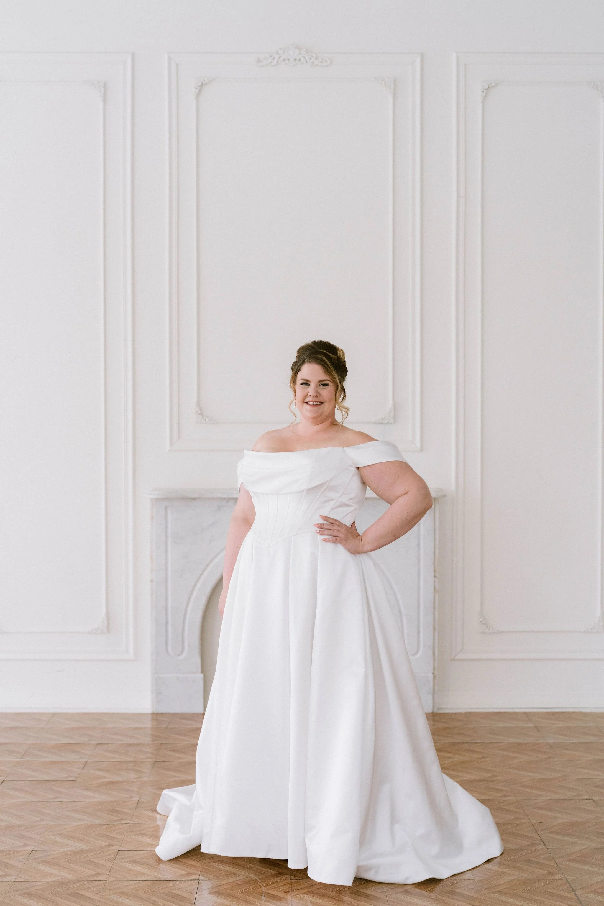 CURVE-COUTURE-BRIDAL-SIGNATURE-COLLECTION-MAREN (3).jpg