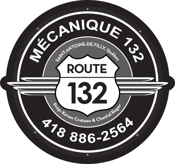 Logo circulaire avec une plaque indiquant Route 132 et mentionnant Mécanique, située à Saint-Antoine-de-Tilly, Québec, avec un numéro de téléphone 418-886-2564.